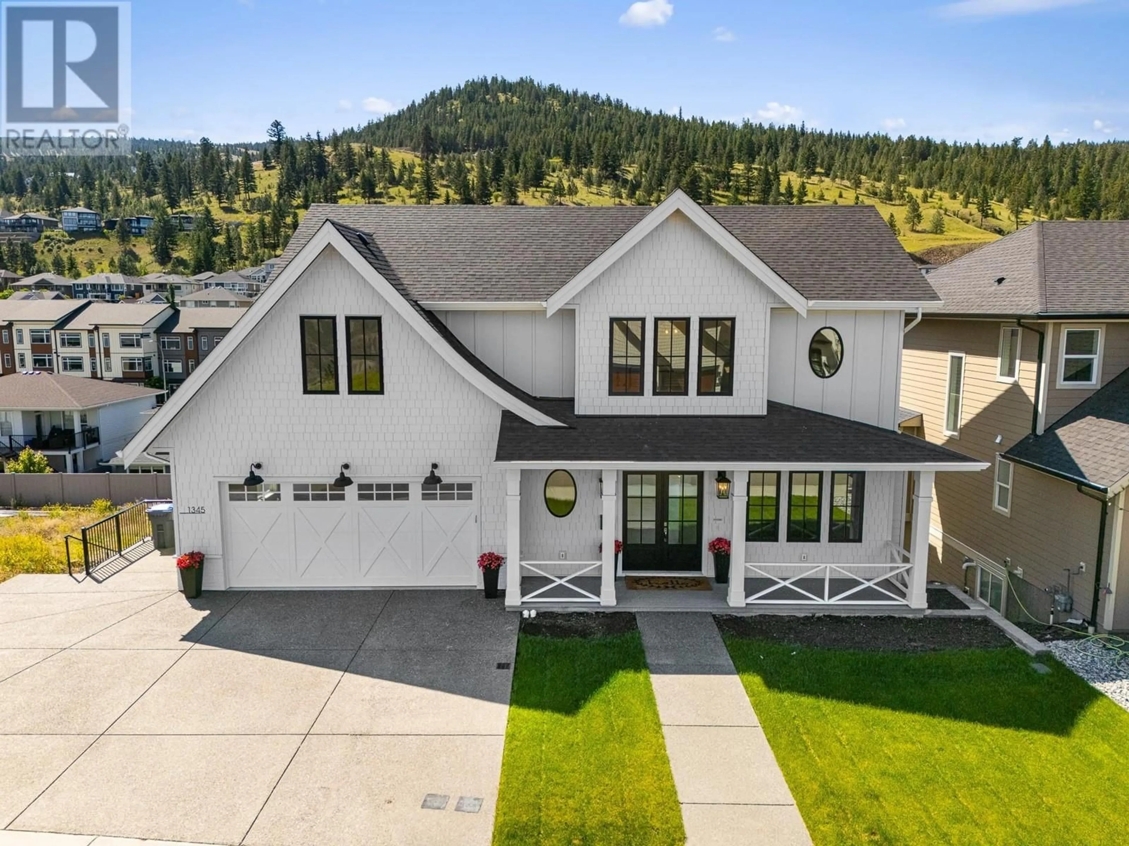 Home with vinyl exterior material, mountain view for 1345 MYRA PLACE, Kamloops British Columbia V2E0C3