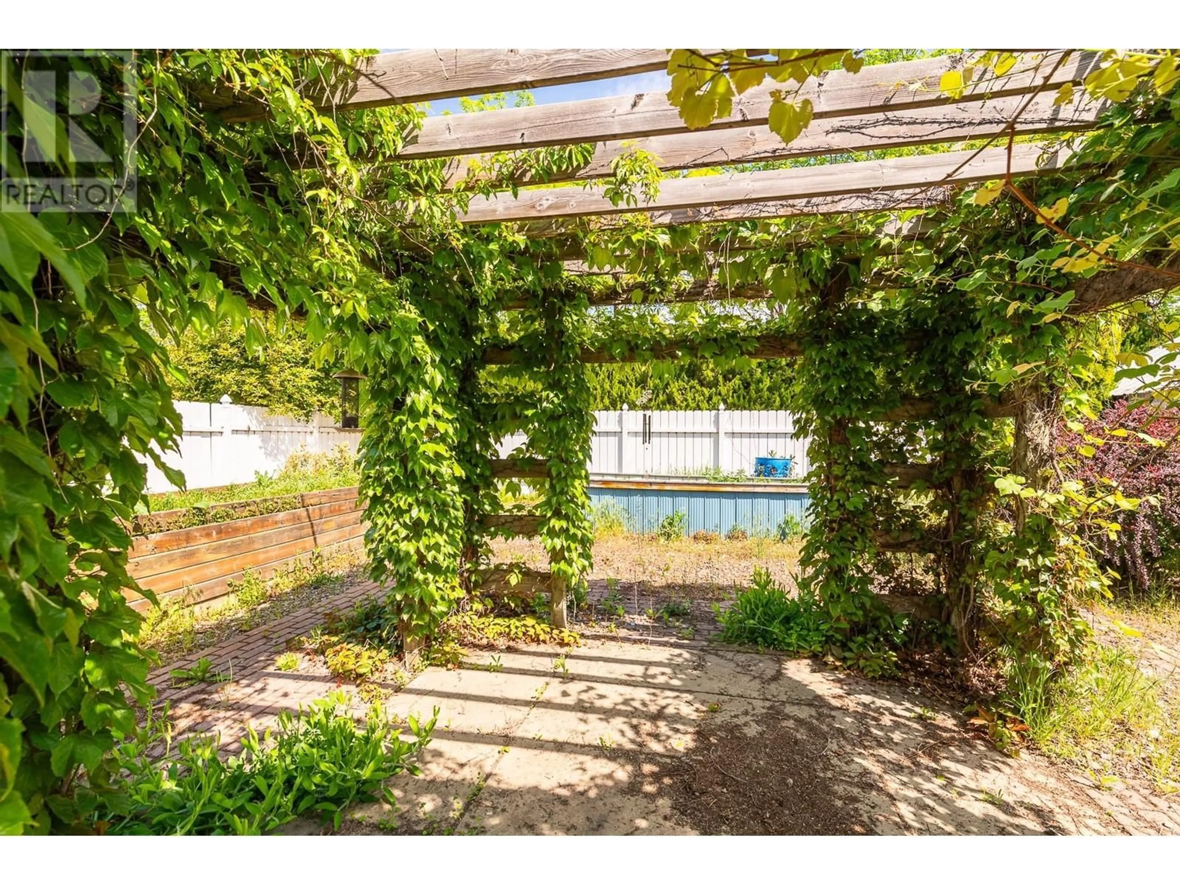 Patio, water/lake/river/ocean view for 409 33 AVENUE, Creston British Columbia V0B1G1