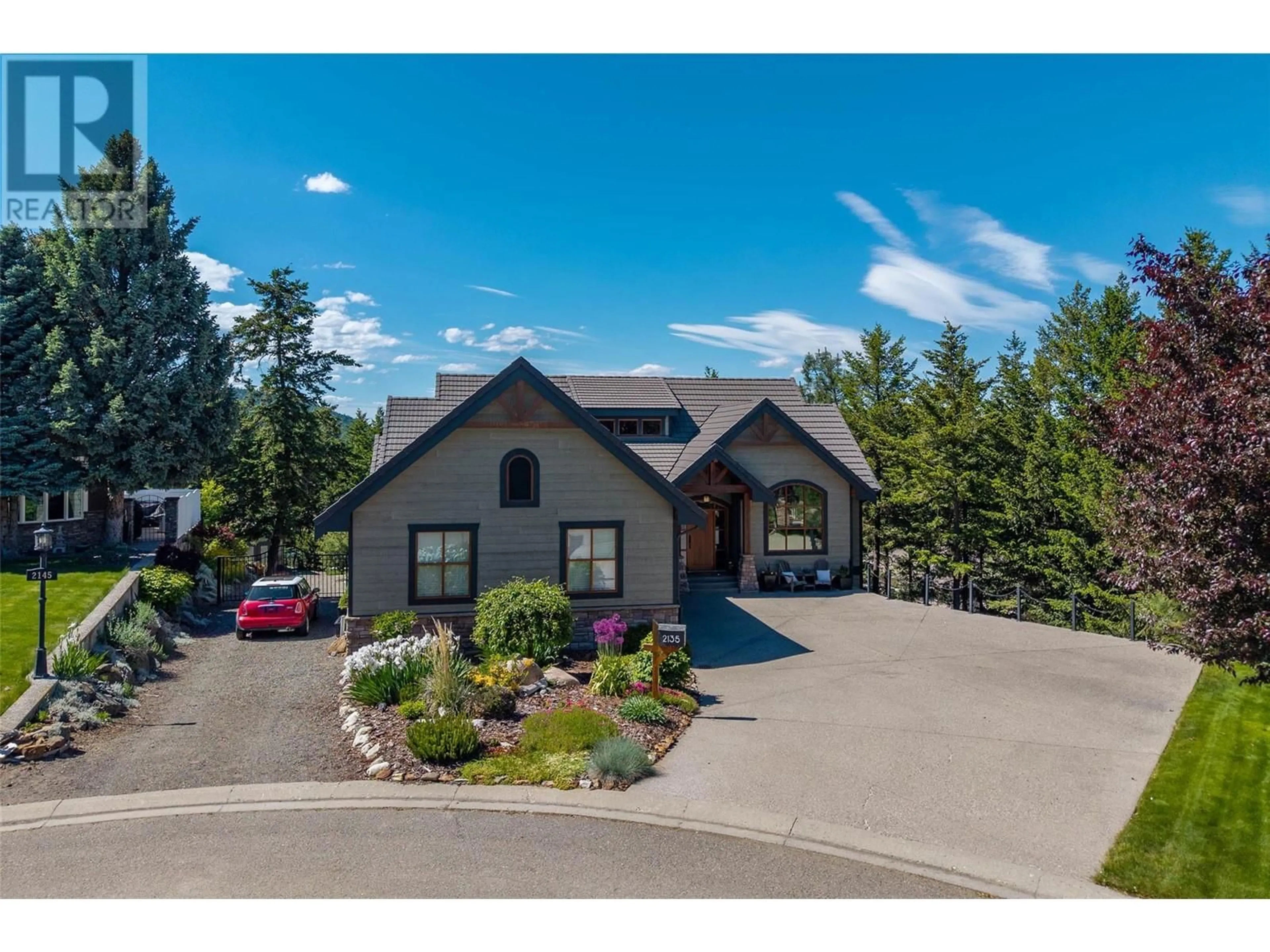 A pic from outside/outdoor area/front of a property/back of a property/a pic from drone, unknown for 2135 WESTERDALE COURT, Kamloops British Columbia V1S1R7