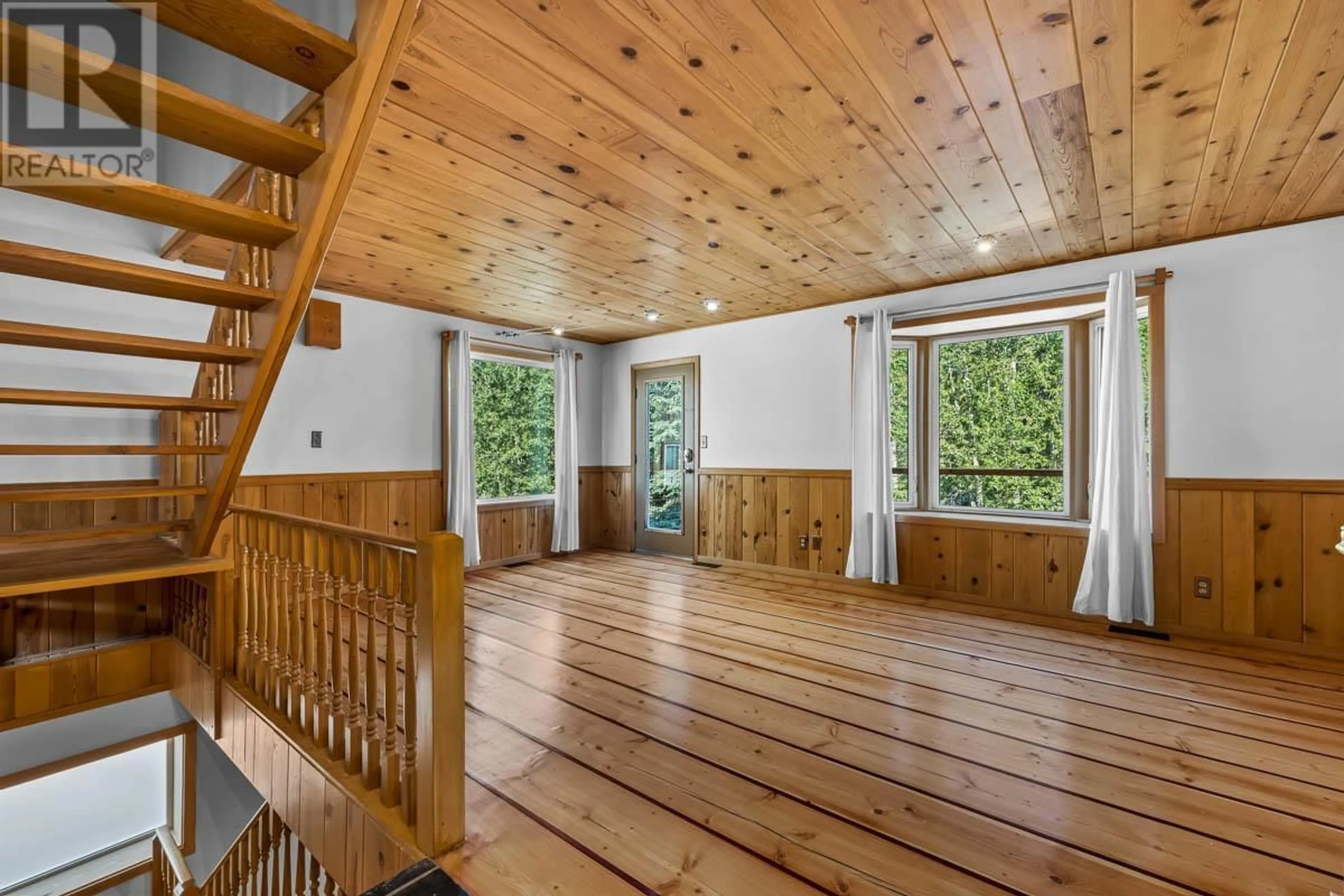 Indoor foyer for 1332 BURFIELD DRIVE, Sun Peaks British Columbia V0E5N0