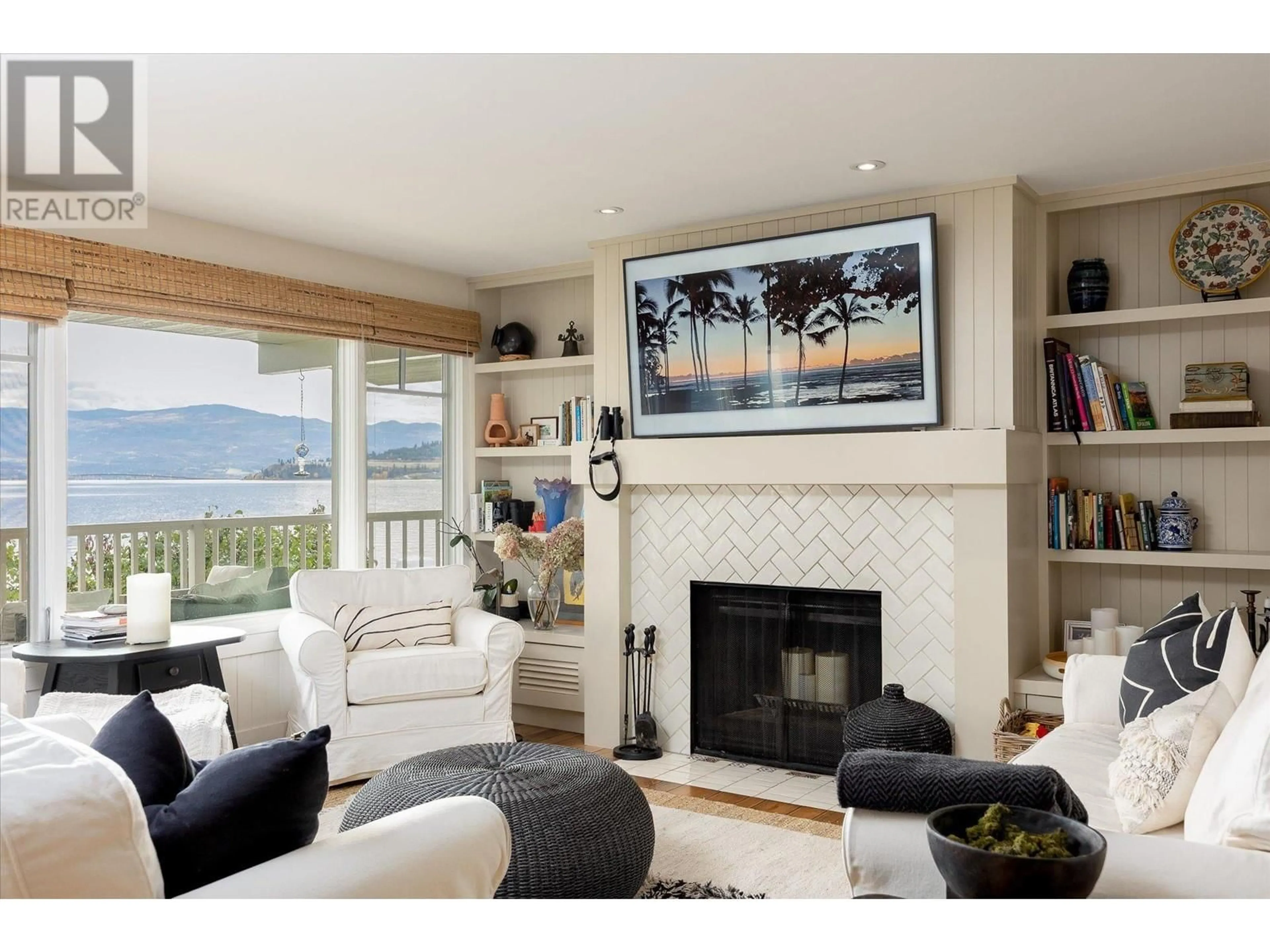 Living room with furniture, unknown for 661 WESTSIDE ROAD SOUTH, West Kelowna British Columbia V7Y1A1