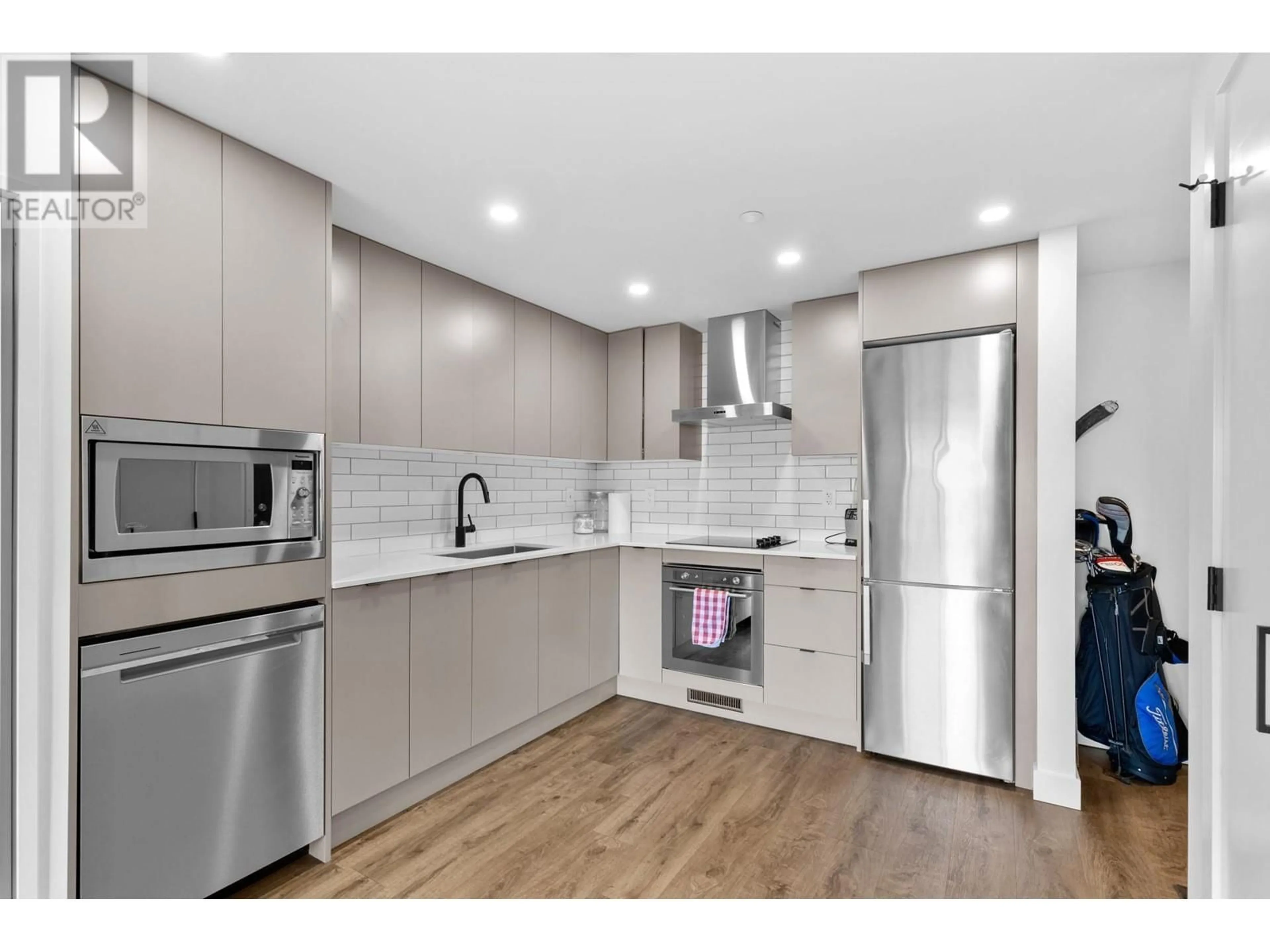 Open concept kitchen, unknown for 1411 - 1471 ST PAUL STREET, Kelowna British Columbia V1Y2E4