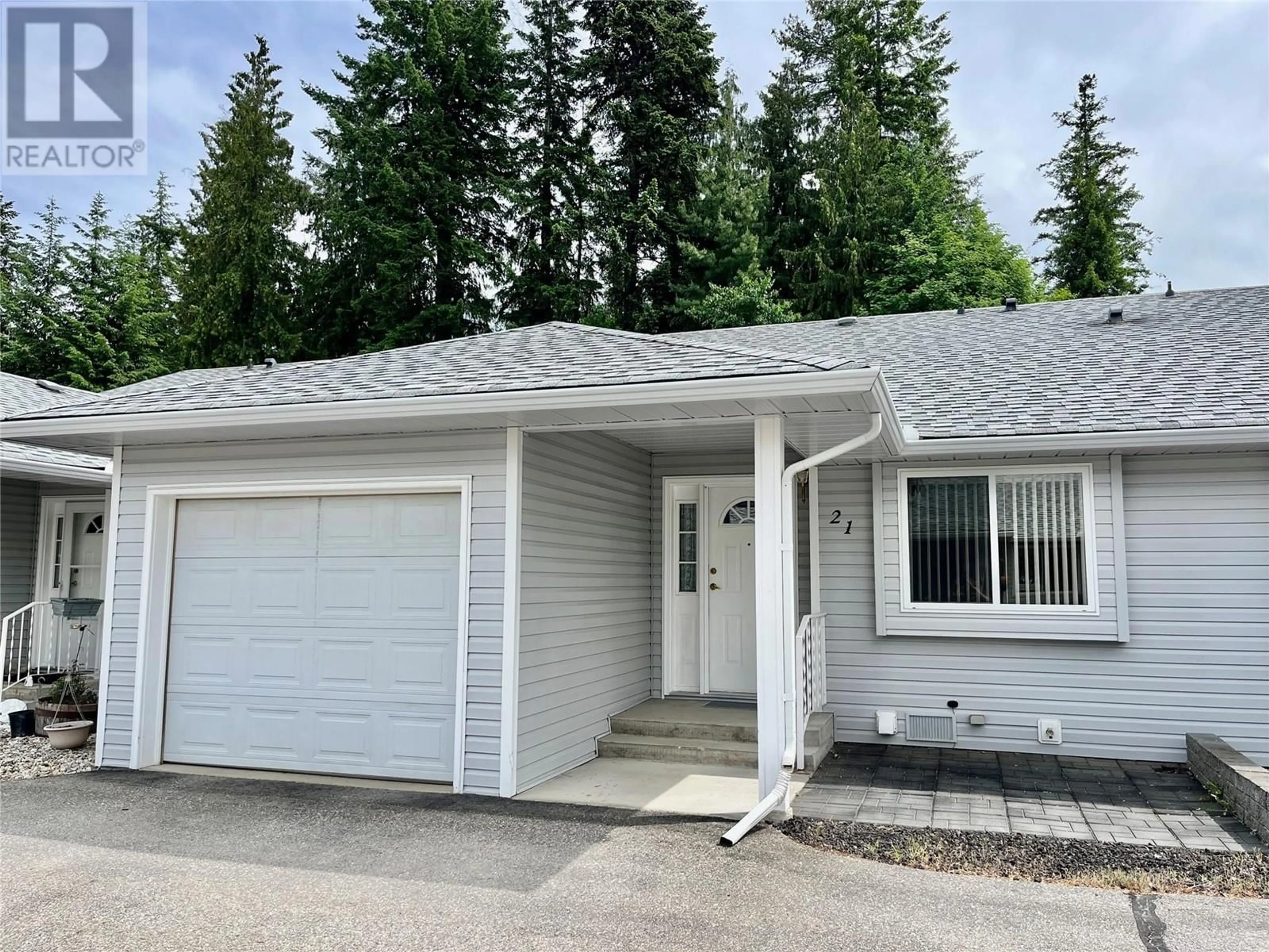 Home with vinyl exterior material, street for 21 - 221 TEMPLE STREET, Sicamous British Columbia V0E2V1