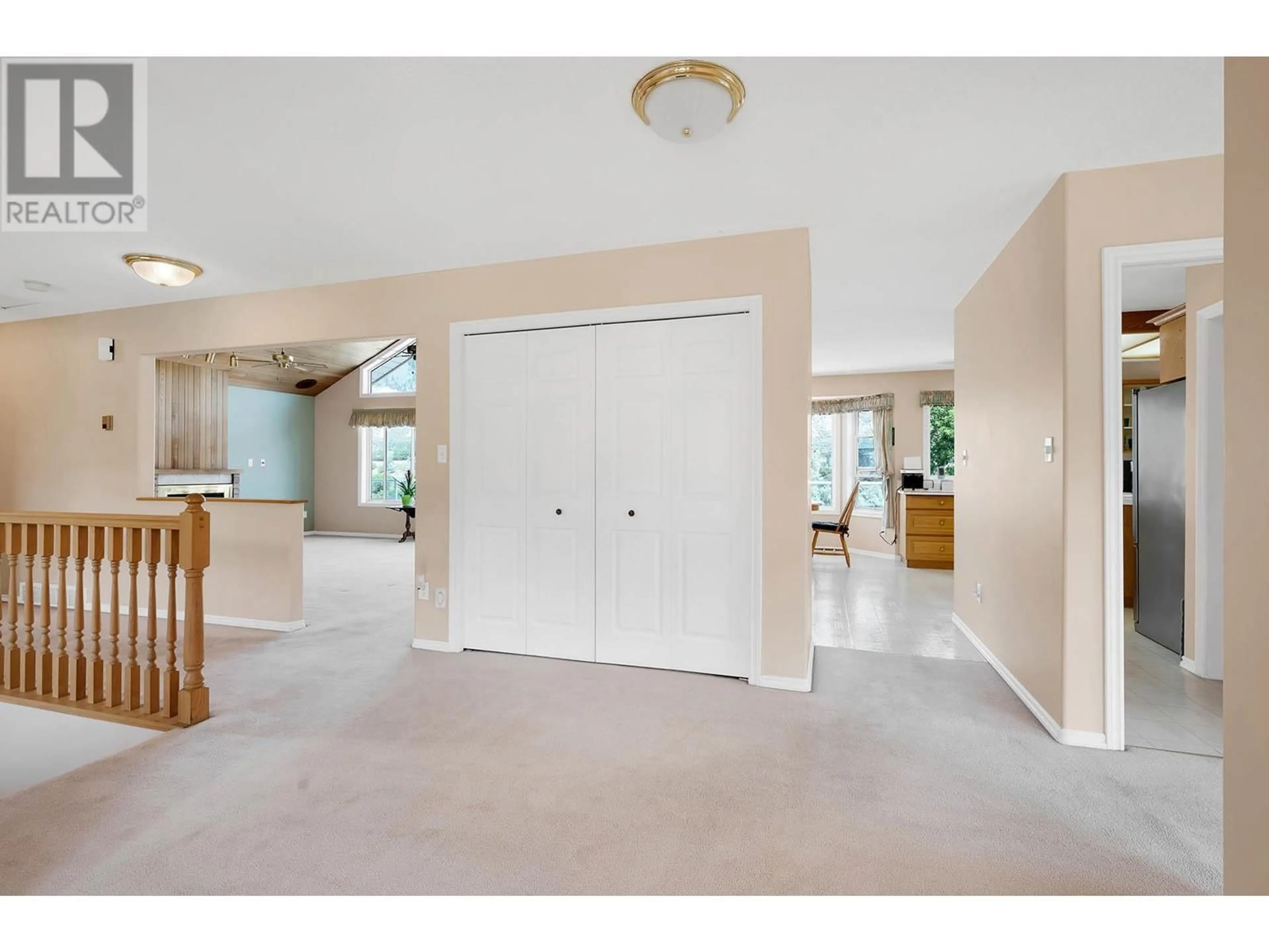 Indoor foyer for 5452 KIPP ROAD, Kamloops British Columbia V2C4T4