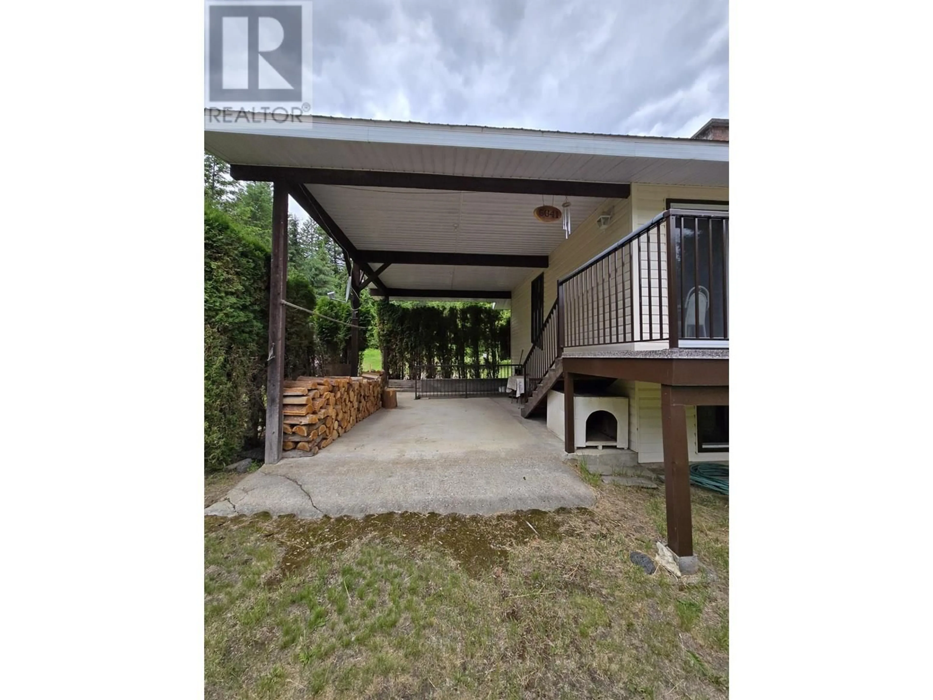 Patio, unknown for 5641 SLOCAN RIVER ROAD, Winlaw British Columbia V0G2J0