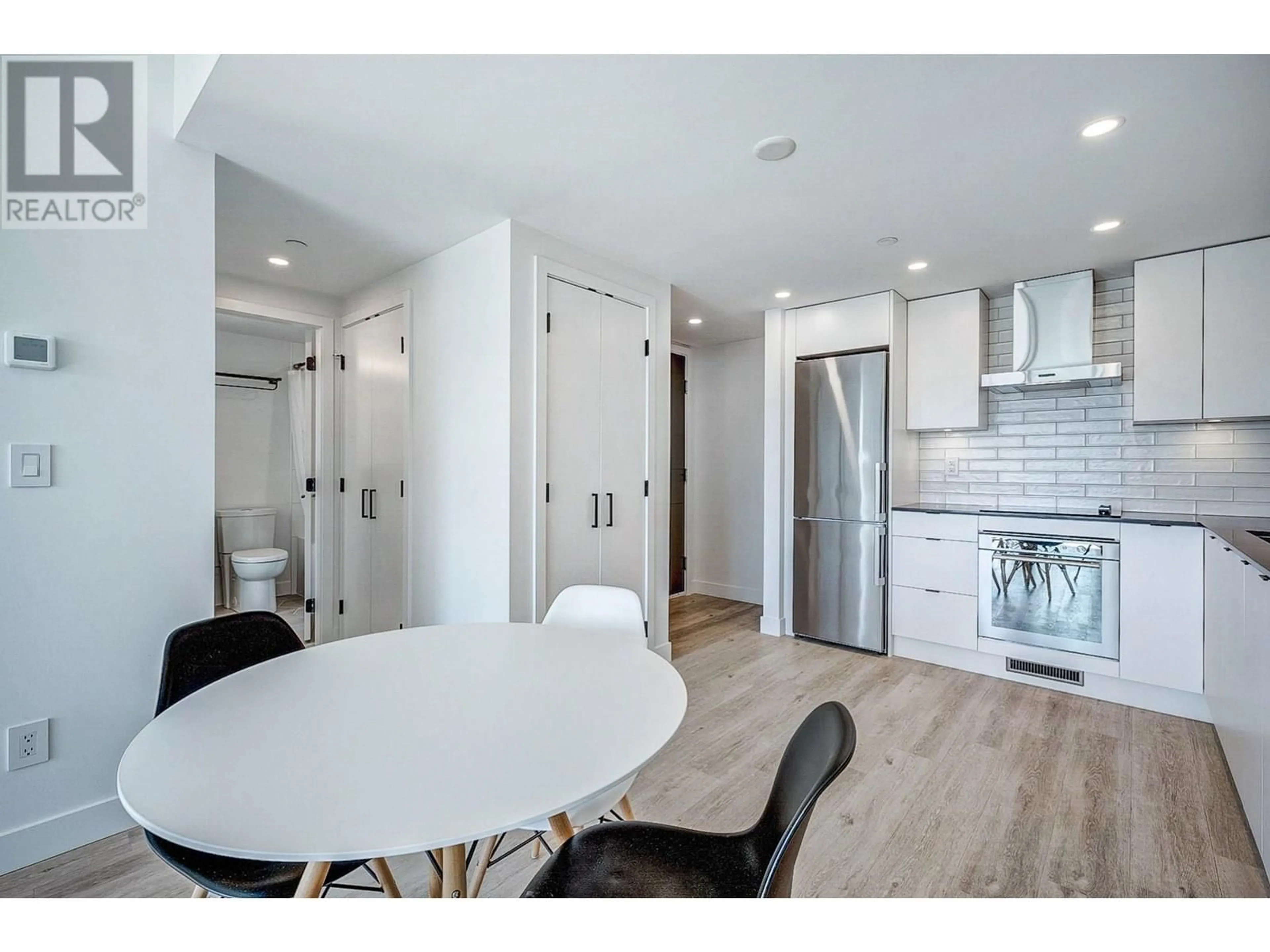 Open concept kitchen, unknown for 1701 - 1471 ST PAUL STREET, Kelowna British Columbia V1Y2E4