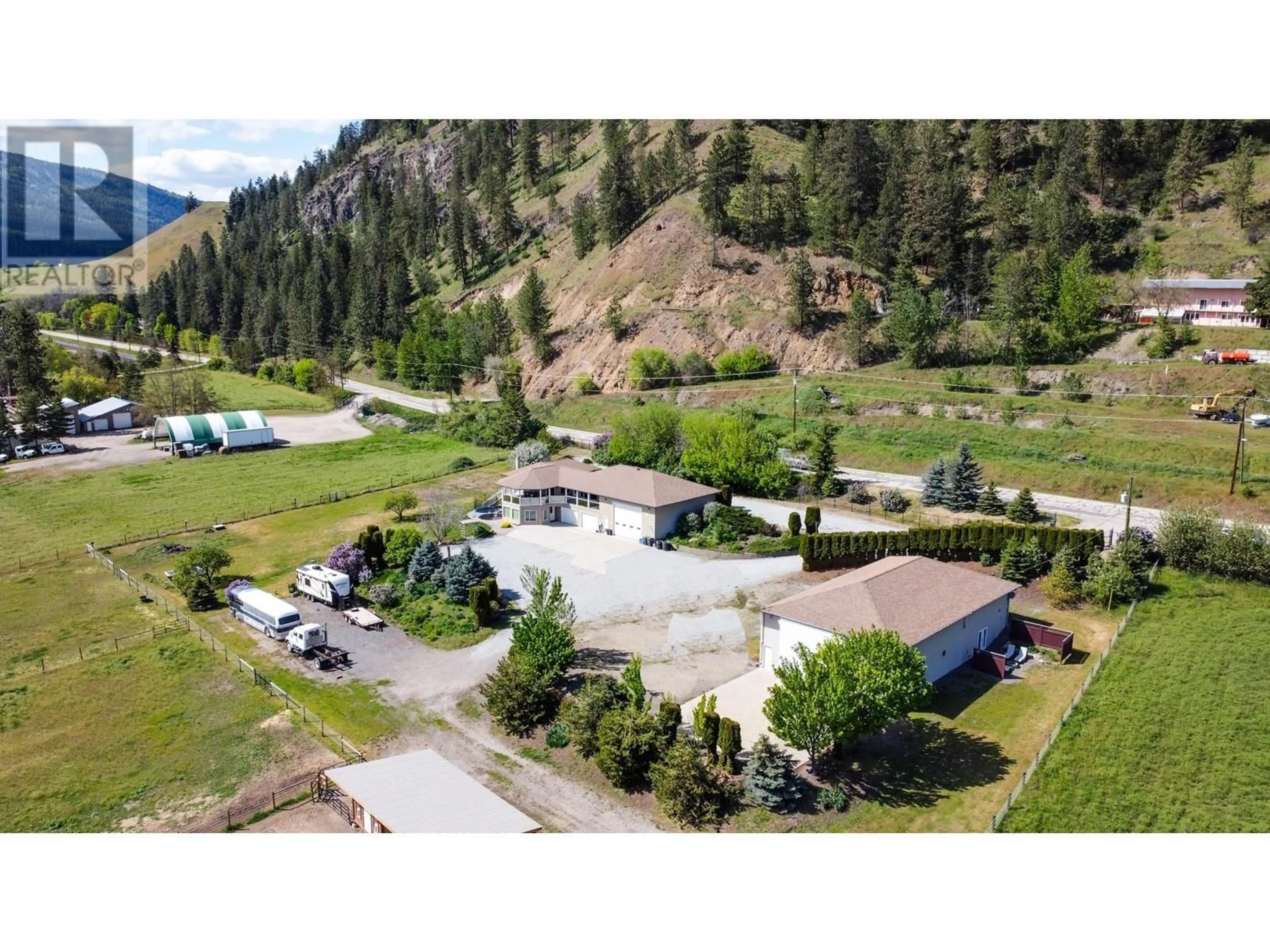 A pic from outside/outdoor area/front of a property/back of a property/a pic from drone, mountain view for 4767 GRANDVIEW FLATS N ROAD, Armstrong British Columbia V4Y0P8