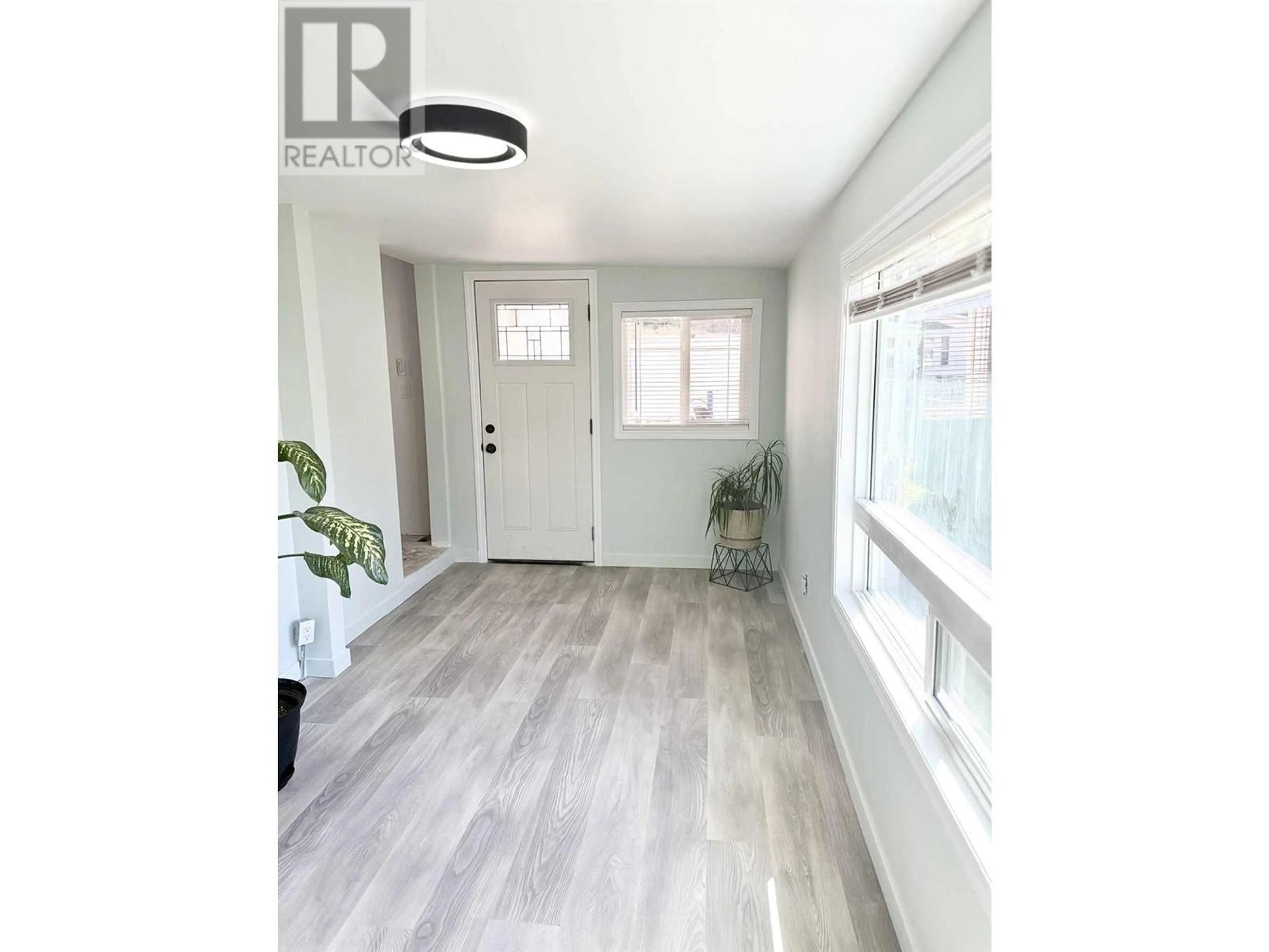 Indoor entryway for 19 - 161 SHUSWAP AVENUE, Chase British Columbia V0E1M0
