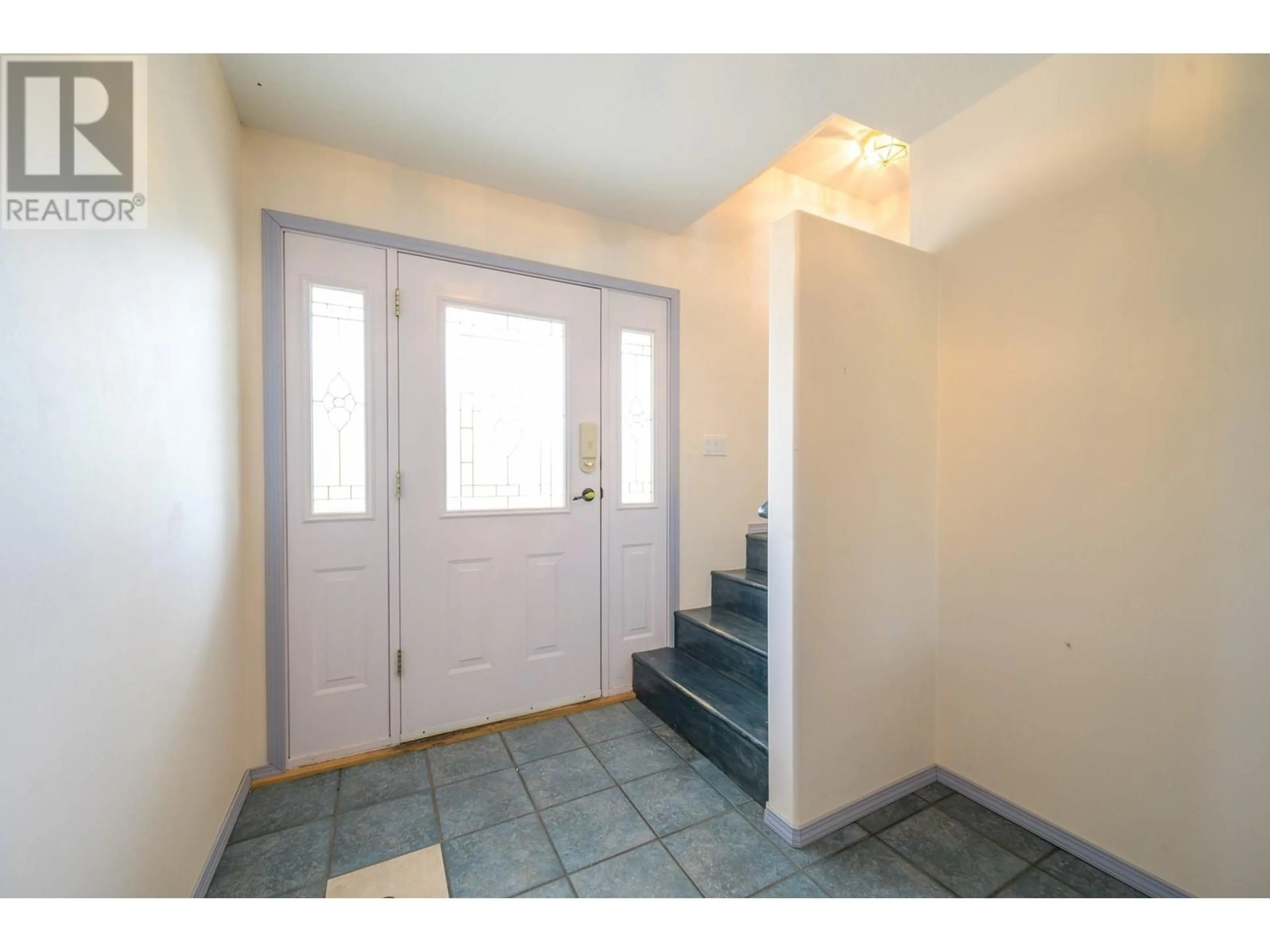 Indoor entryway for 7035 BLACKWELL ROAD, Kamloops British Columbia V2C6V8