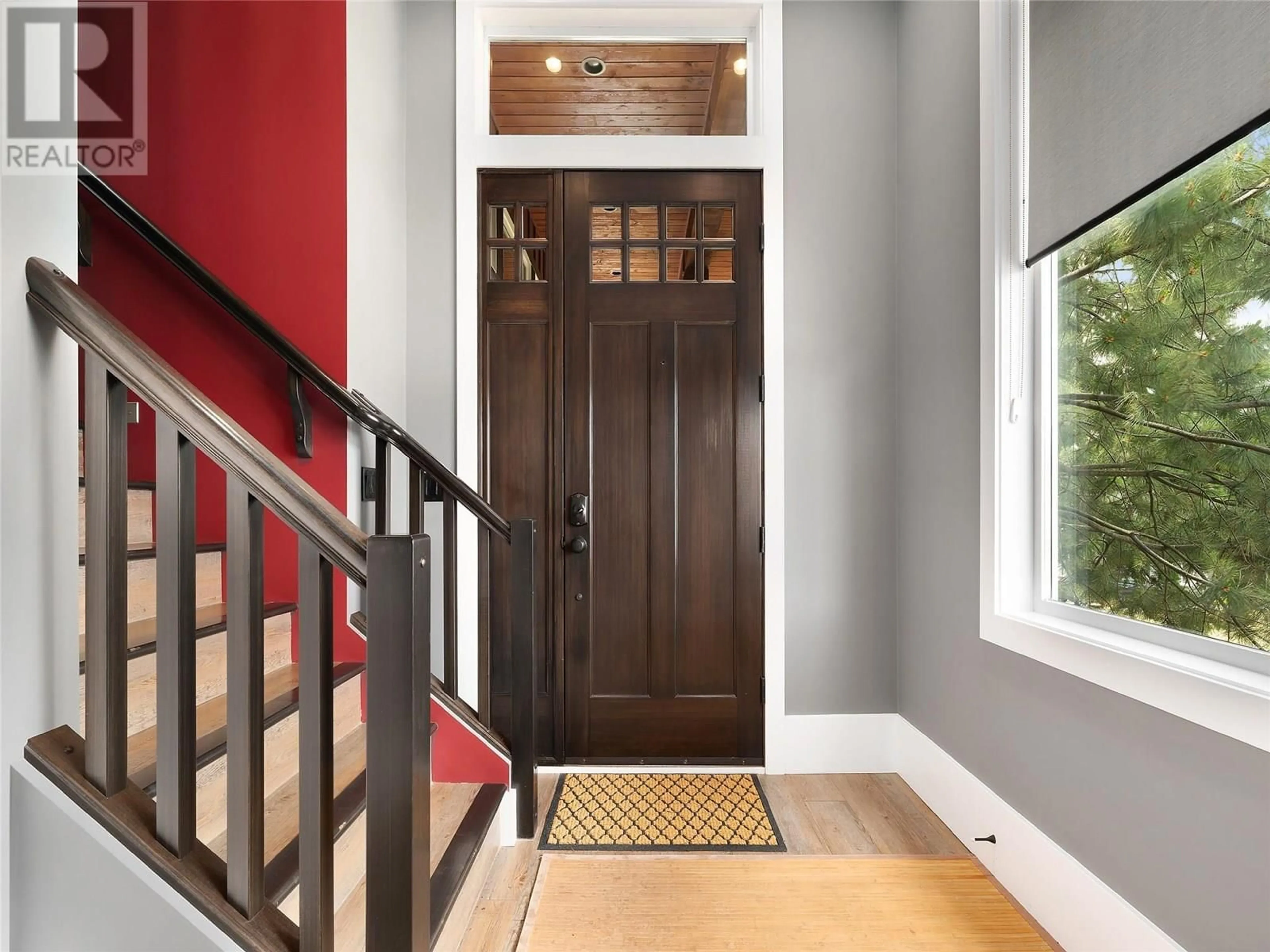 Indoor entryway for 27 GARMISCH ROAD, Vernon British Columbia V1H2K1