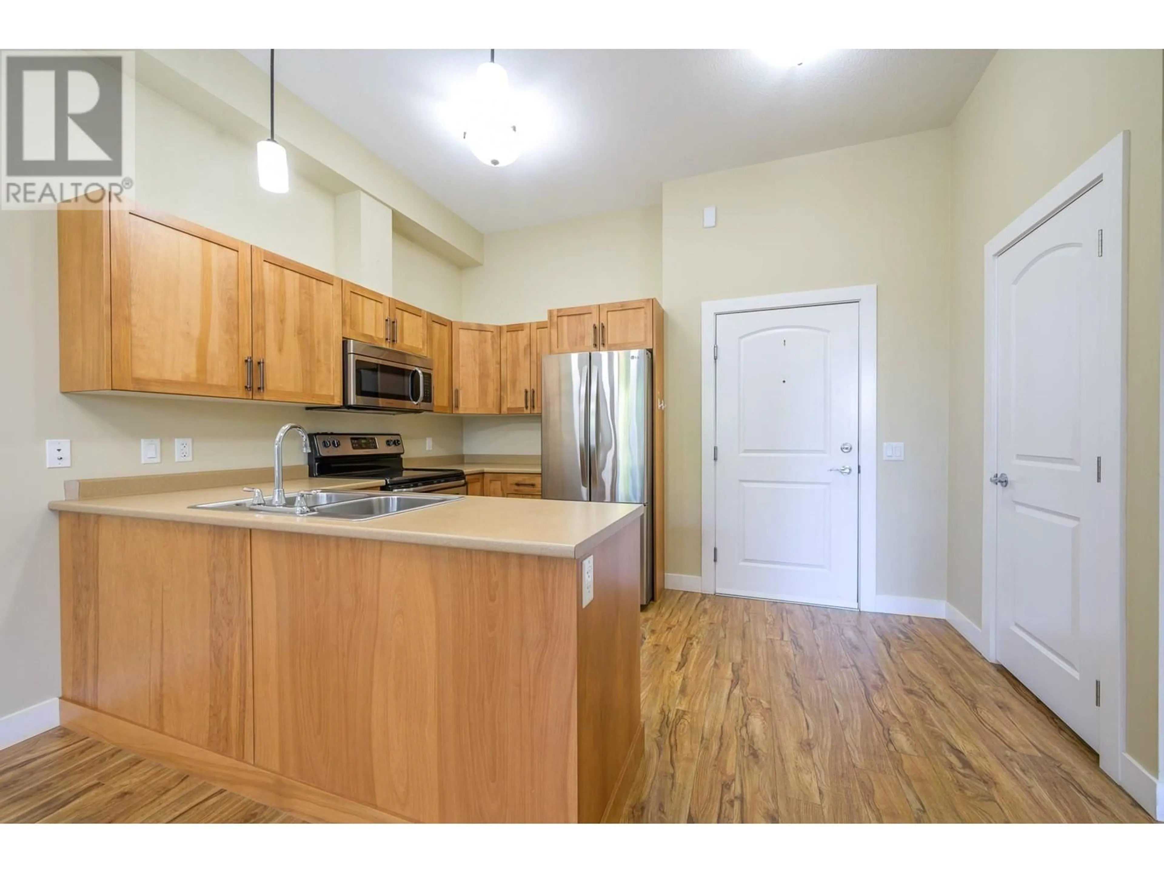 Standard kitchen, unknown for 113 - 755 MAYFAIR STREET, Kamloops British Columbia V2B5L7