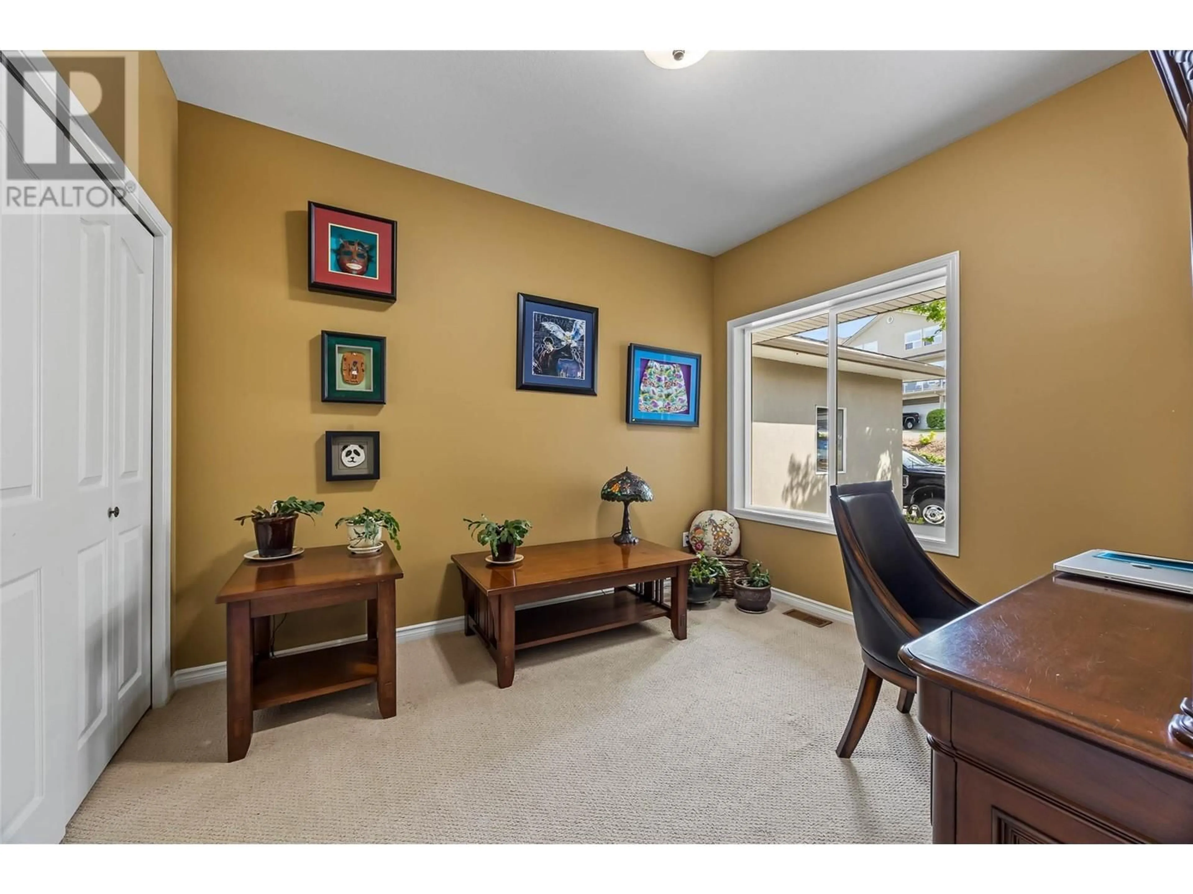 Indoor foyer for 20 - 2365 ABBEYGLEN WAY, Kamloops British Columbia V1S1Y3