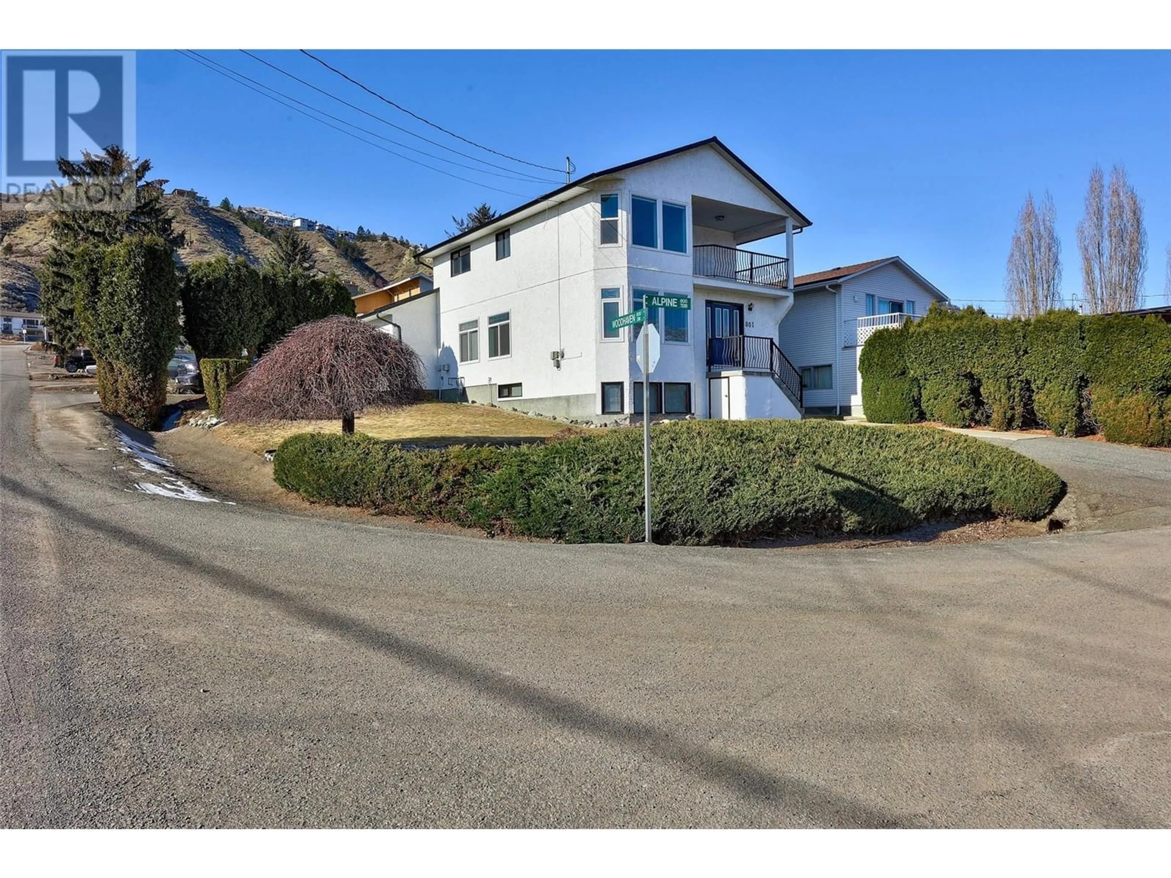 A pic from outside/outdoor area/front of a property/back of a property/a pic from drone, street for 801 ALPINE TERRACE, Kamloops British Columbia V2B6E7
