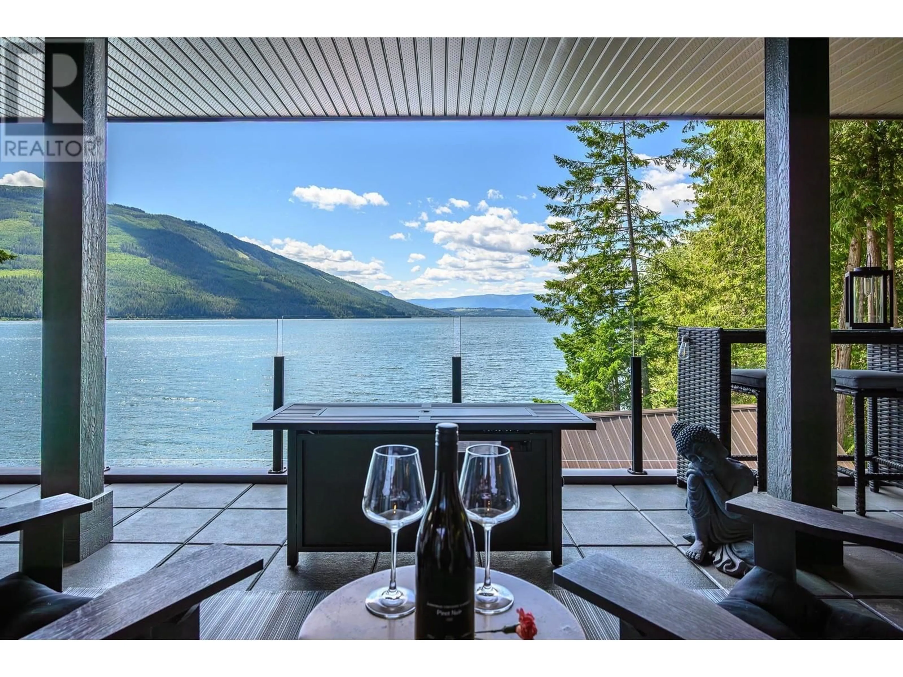 Patio, water/lake/river/ocean view for 5846 SUNNYBRAE-CANOE POINT ROAD, Tappen British Columbia V0E2X1