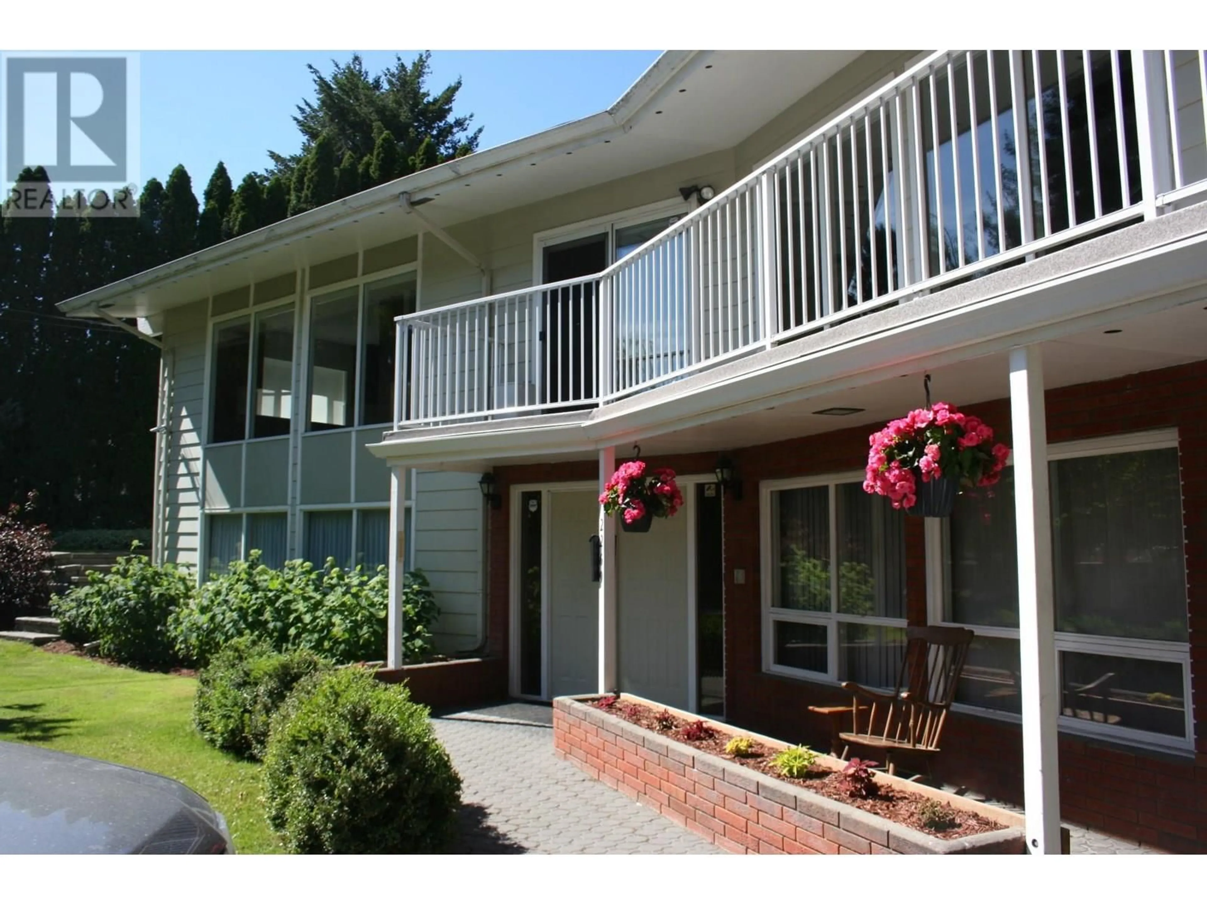 Home with vinyl exterior material, street for 2269 PARK DRIVE, Kamloops British Columbia V2C4P7