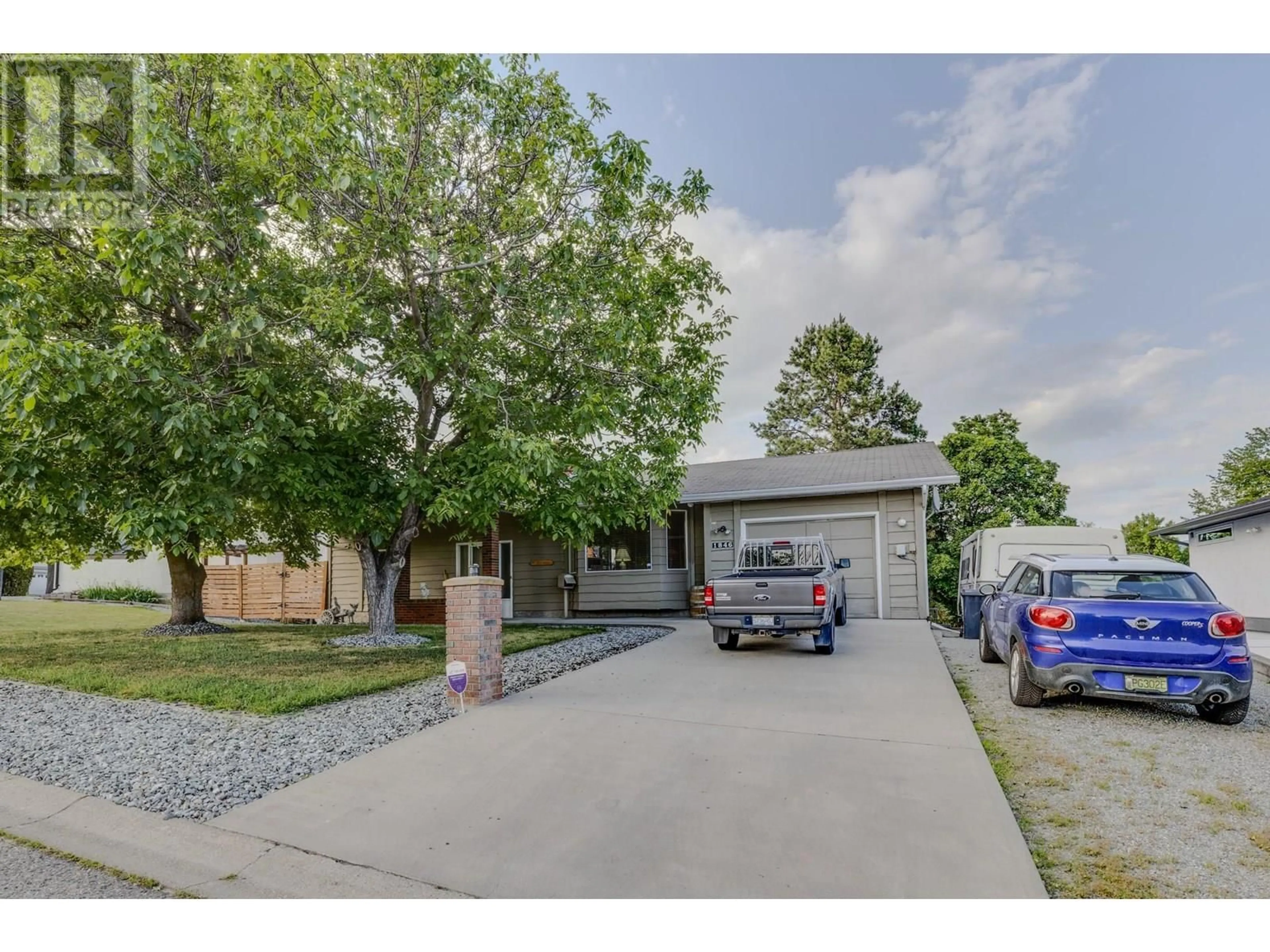 Unknown for 1846 UPLAND AVENUE, Kelowna British Columbia V1Y4G7