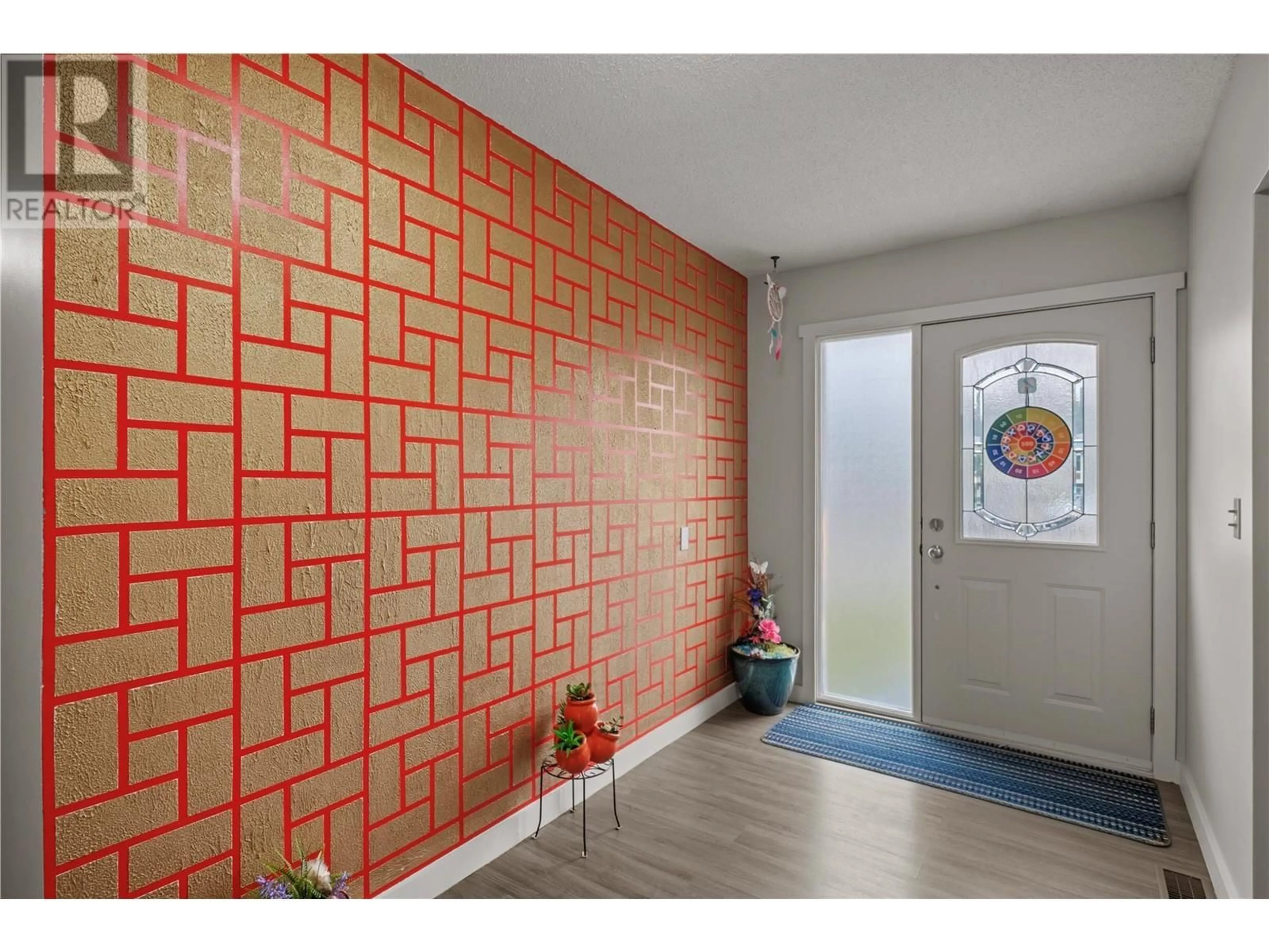 Indoor entryway for 710 BELL ROAD, Rutland British Columbia V1X2Y1