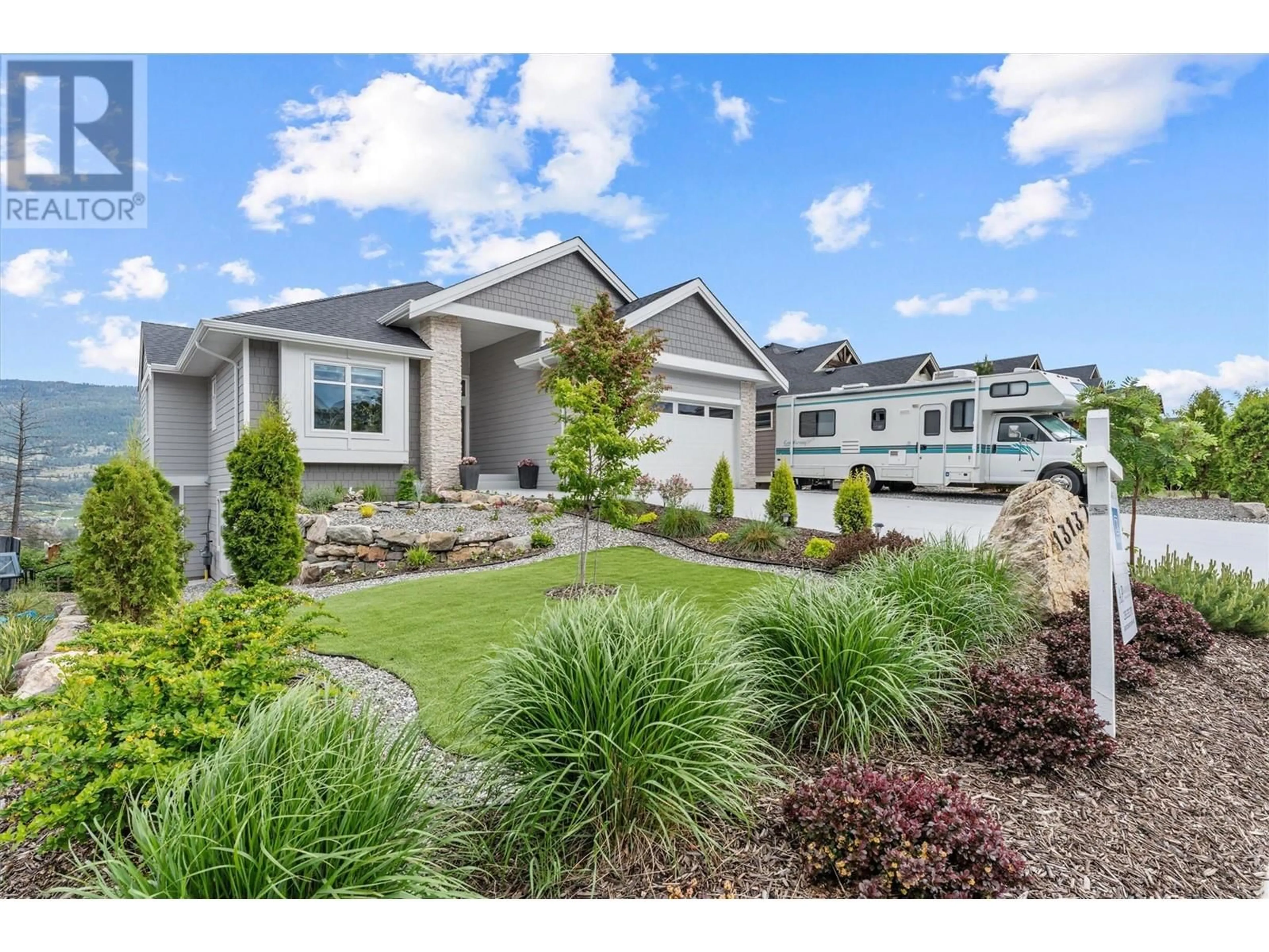 Home with vinyl exterior material, unknown for 13137 CLIFFSTONE COURT, Lake Country British Columbia V4V2R1
