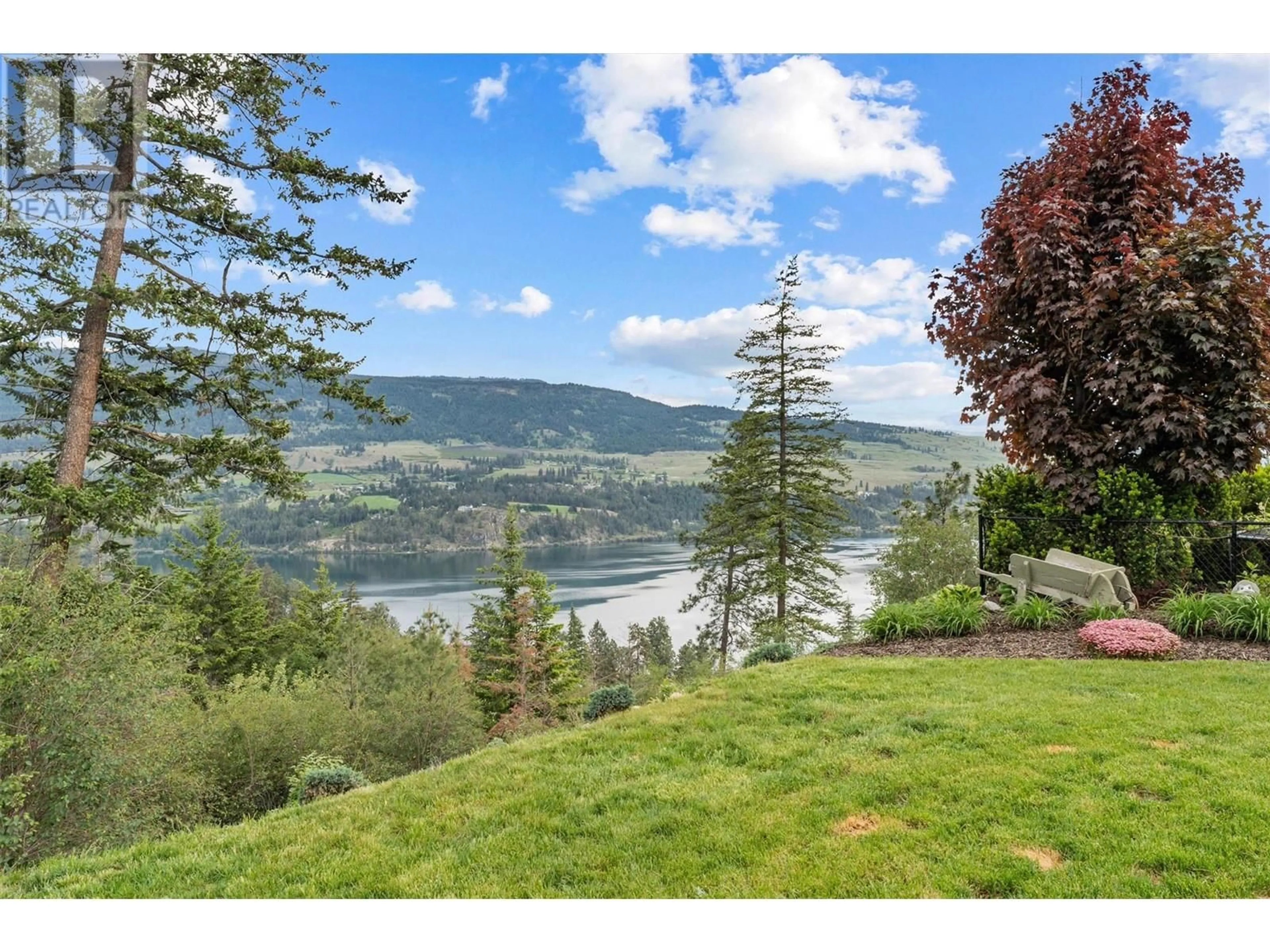A pic from outside/outdoor area/front of a property/back of a property/a pic from drone, water/lake/river/ocean view for 13137 CLIFFSTONE COURT, Lake Country British Columbia V4V2R1