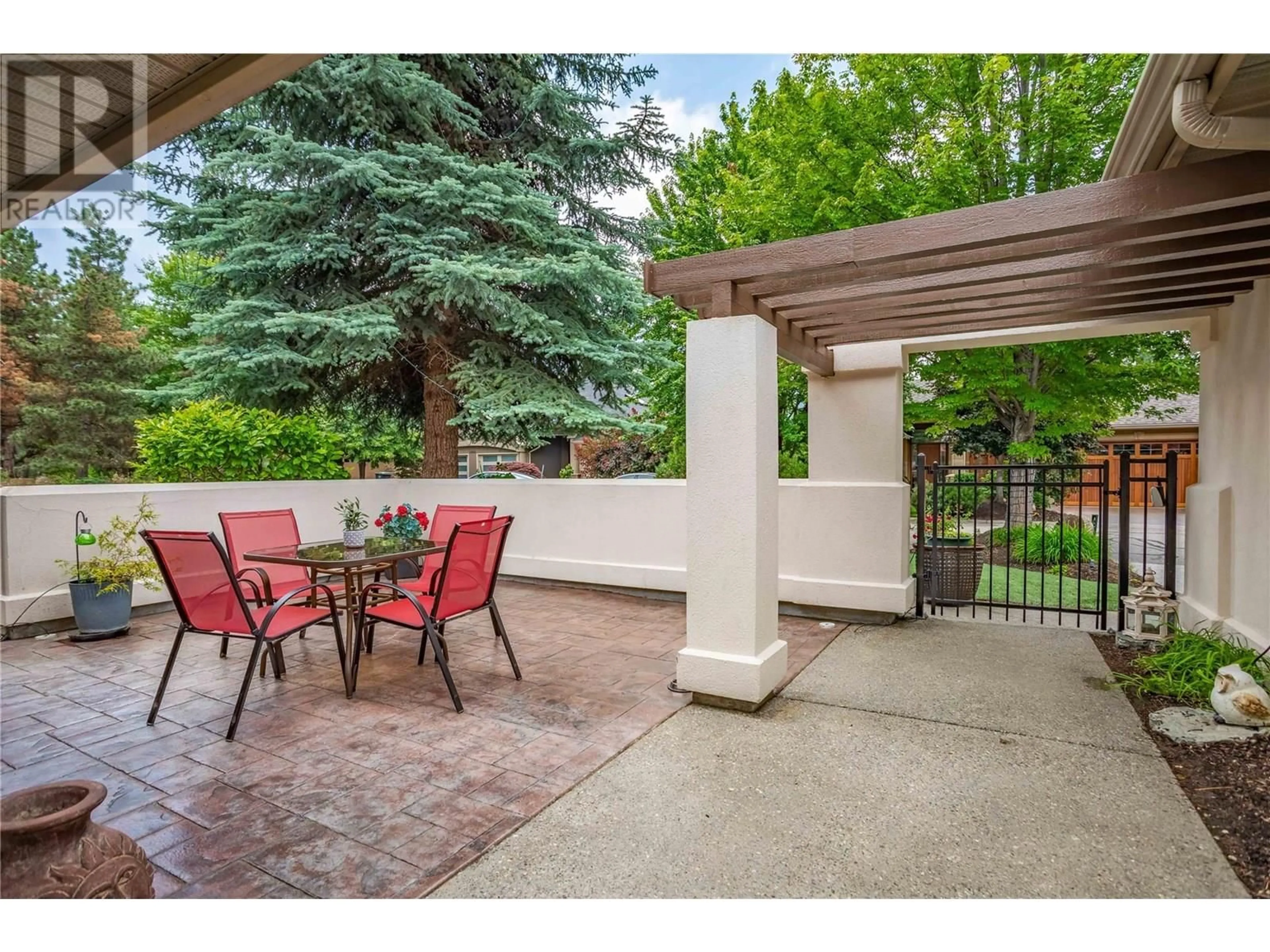 Patio, street for 4043 GALLAGHERS TERRACE, Kelowna British Columbia V1W3Z8