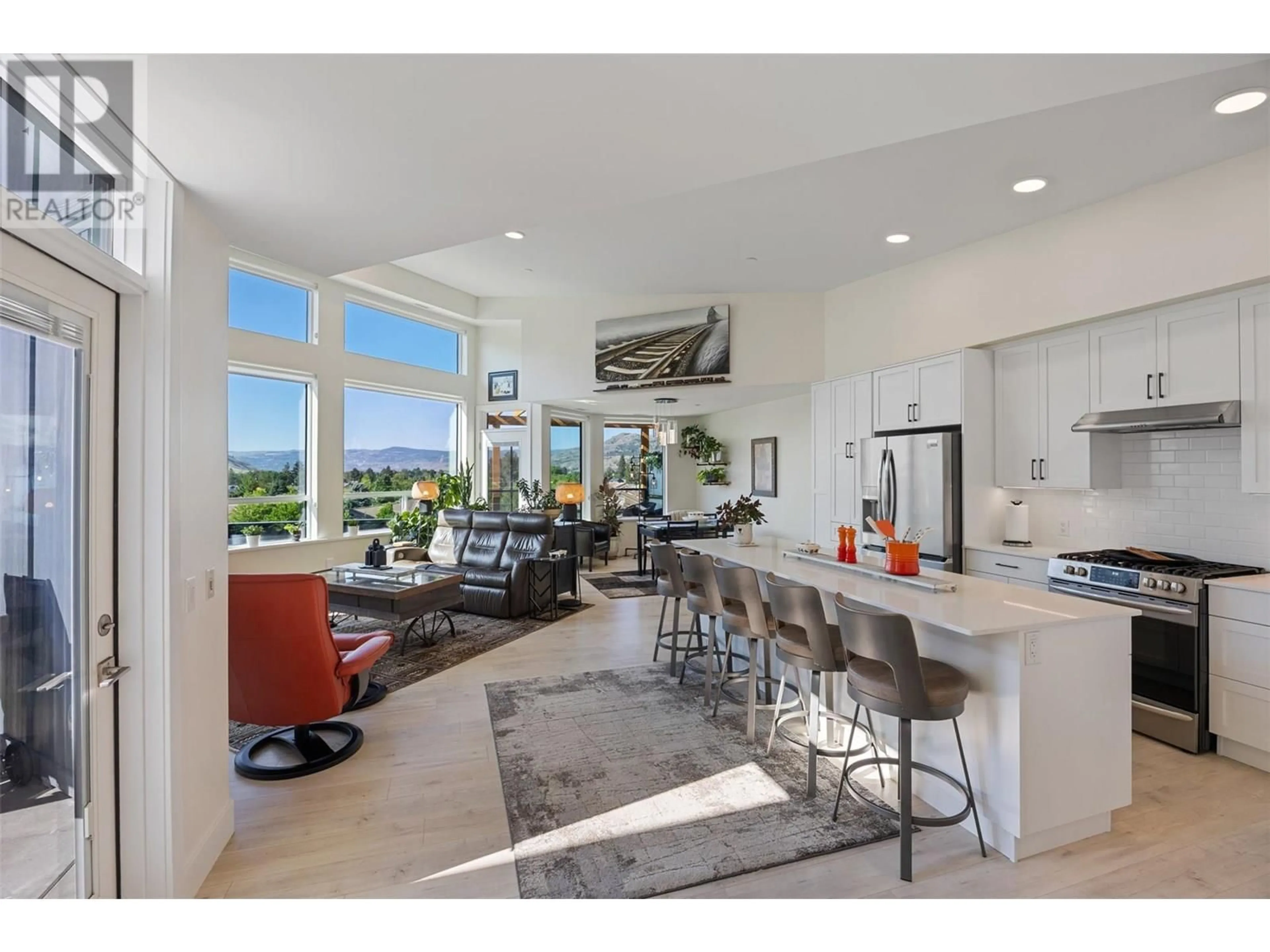 Open concept kitchen, unknown for 402 - 651 DUNES DRIVE, Kamloops British Columbia V2B8M8