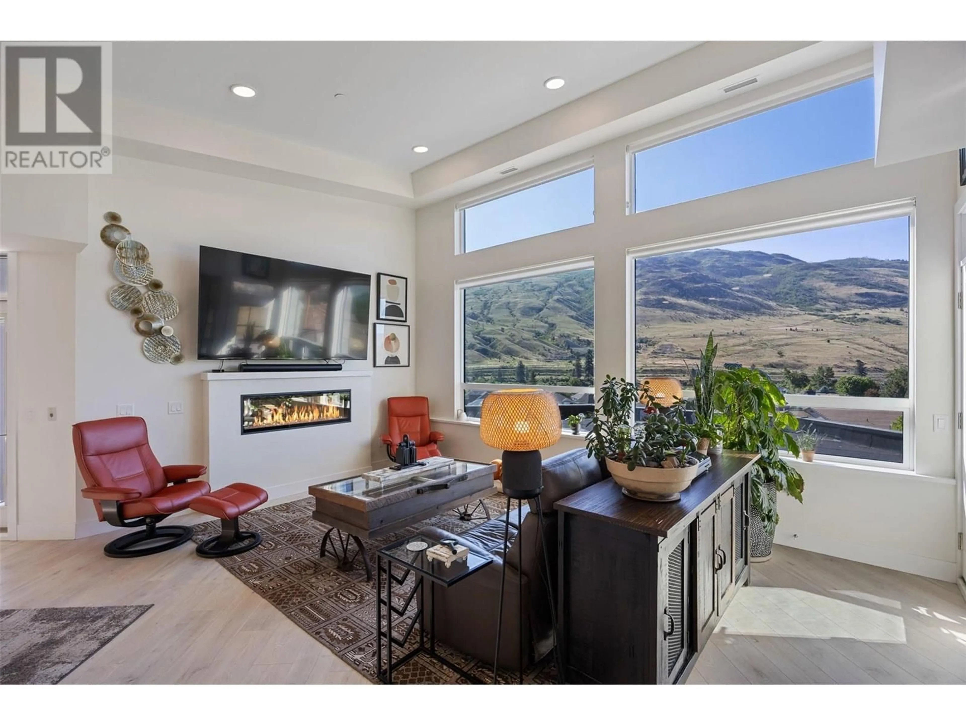 Living room with furniture, unknown for 402 - 651 DUNES DRIVE, Kamloops British Columbia V2B8M8
