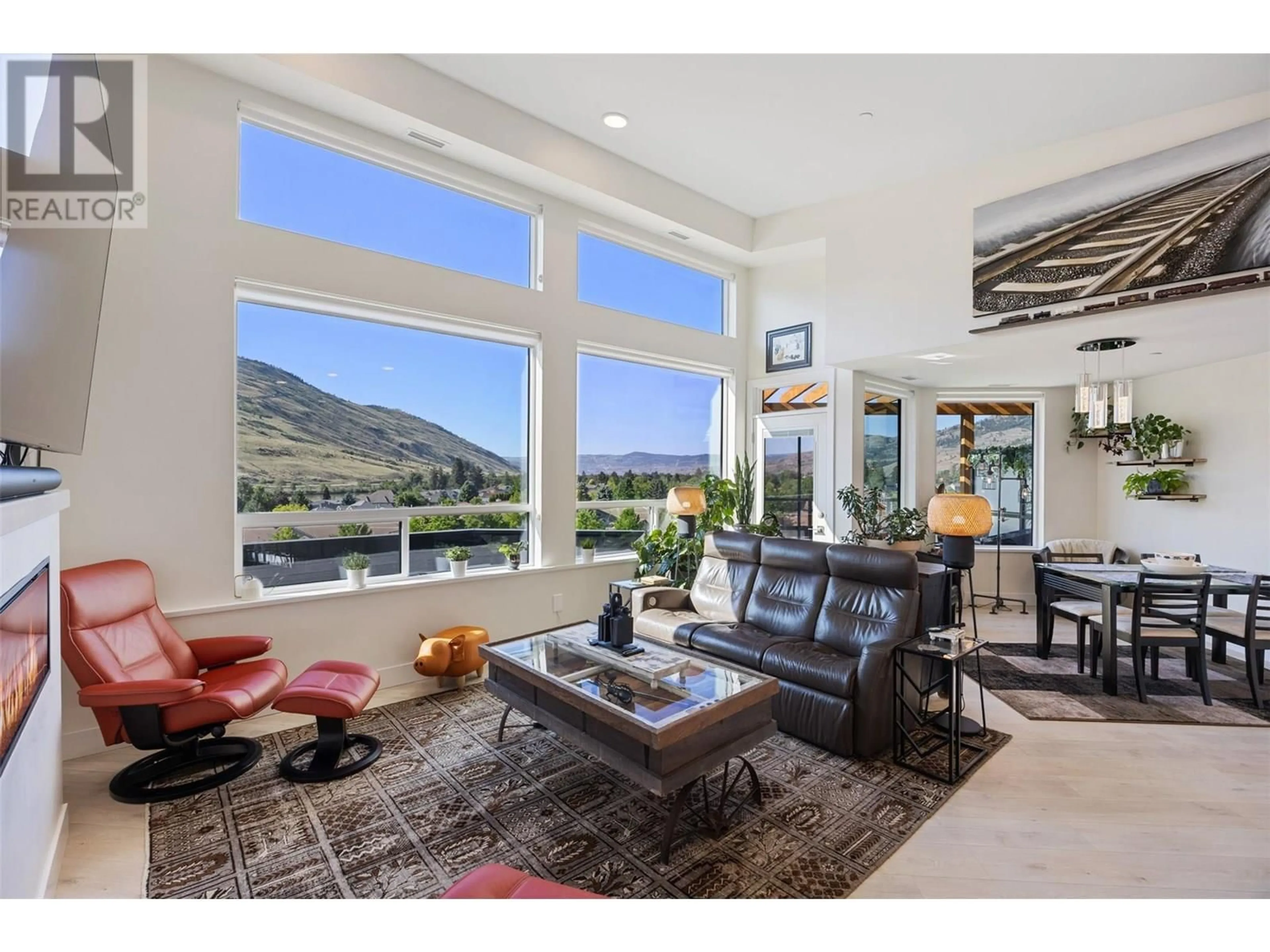 Living room with furniture, unknown for 402 - 651 DUNES DRIVE, Kamloops British Columbia V2B8M8