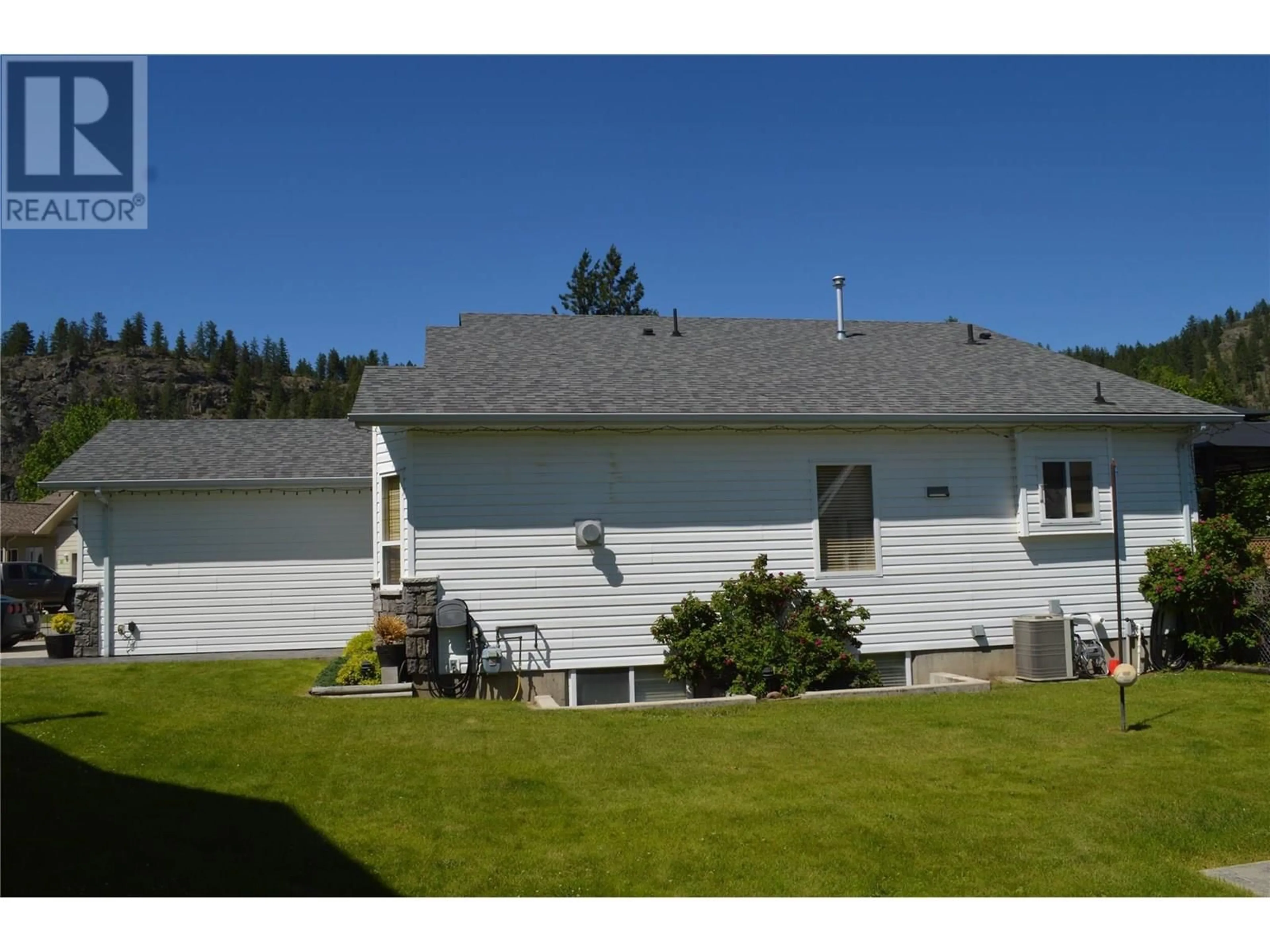 Home with vinyl exterior material, unknown for 1858 WESTERN WAY, Grand Forks British Columbia V0H1H2