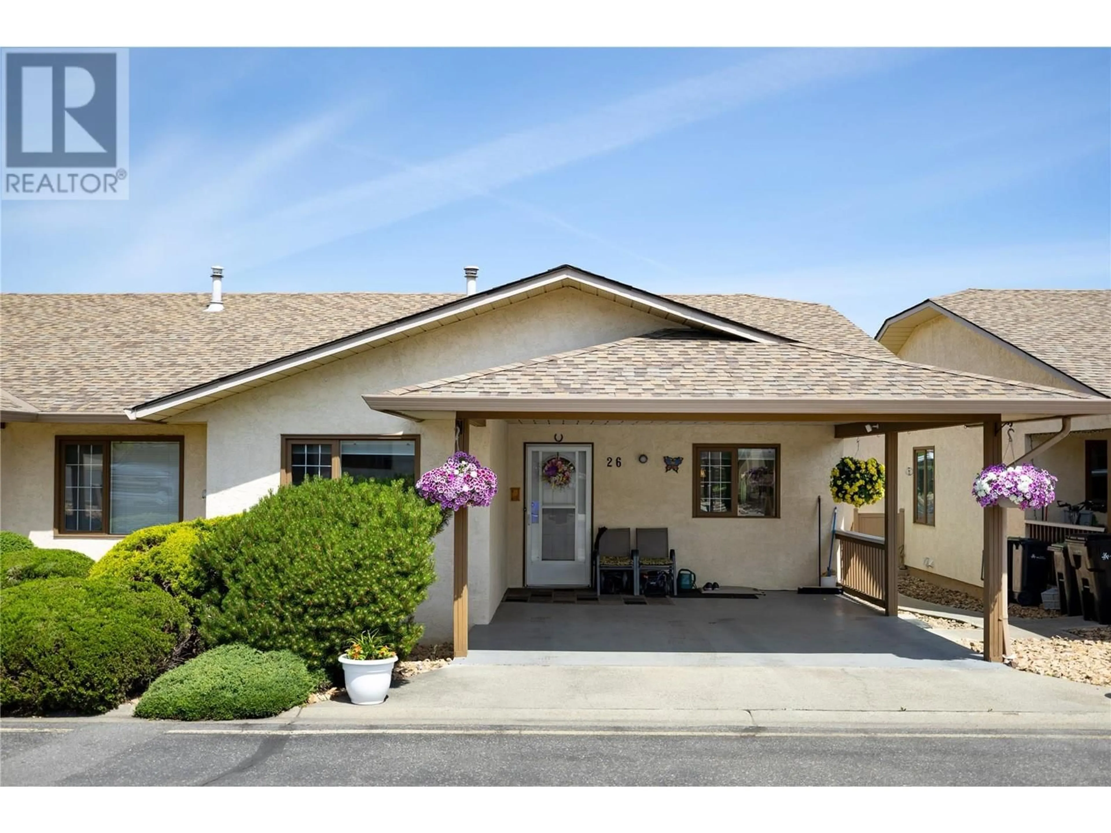 Home with vinyl exterior material, street for 26 - 3930 20 STREET, Vernon British Columbia V1T4C9