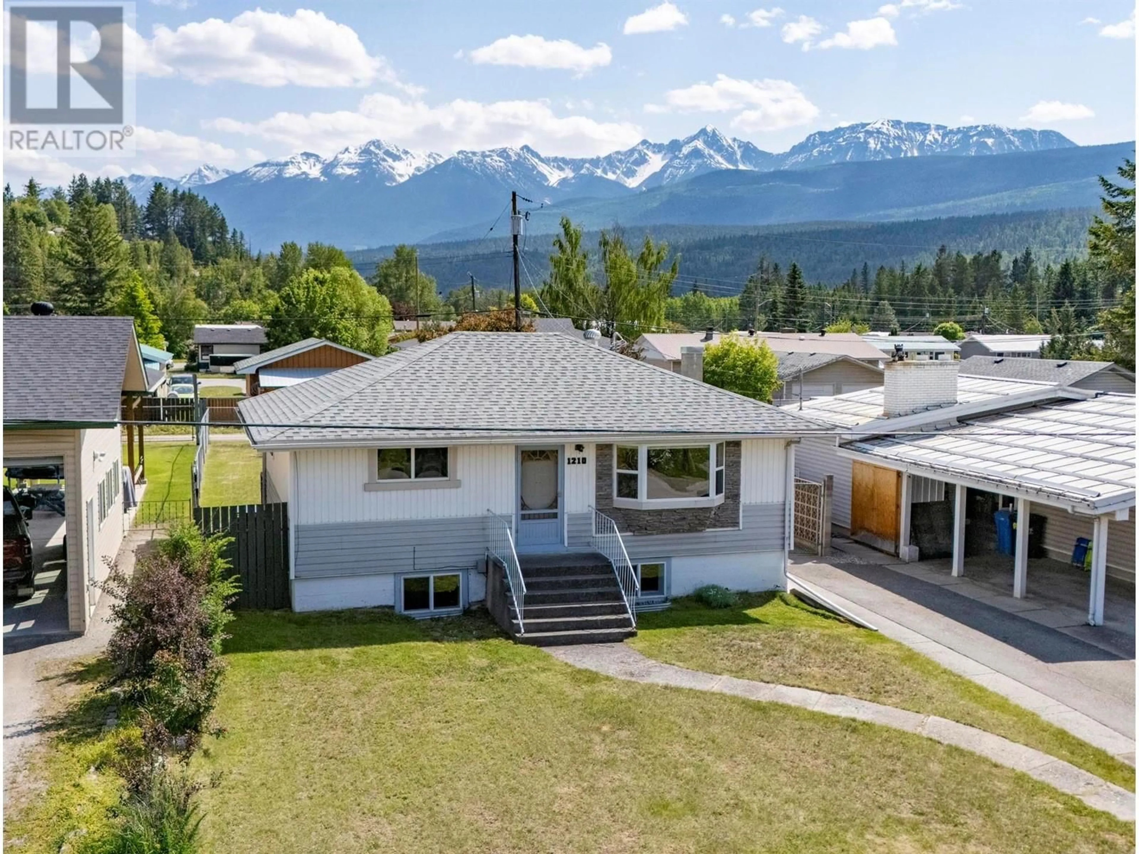 A pic from outside/outdoor area/front of a property/back of a property/a pic from drone, mountain view for 1210 12TH STREET SOUTH, Golden British Columbia V0A1H0
