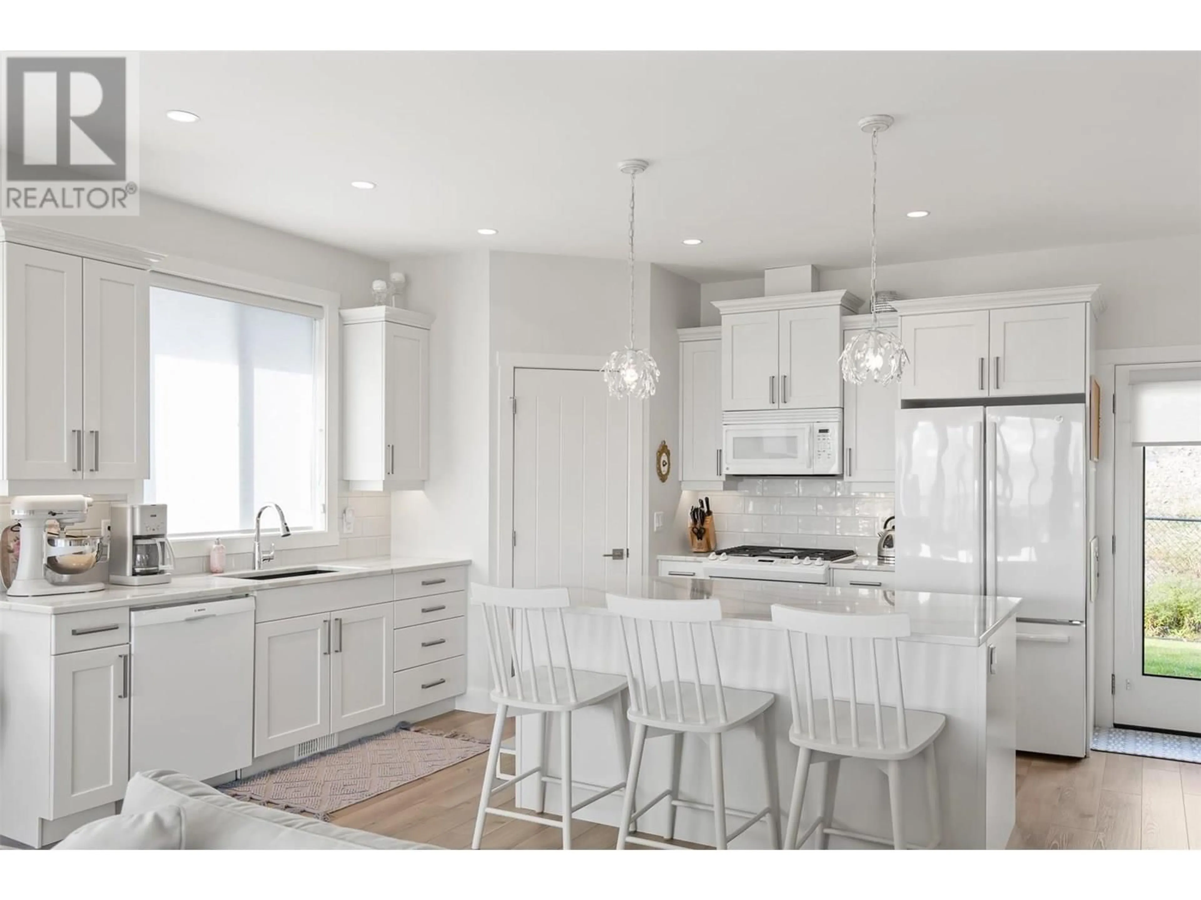 Open concept kitchen, unknown for 2612 PARAMOUNT DRIVE, West Kelowna British Columbia V4T3N3