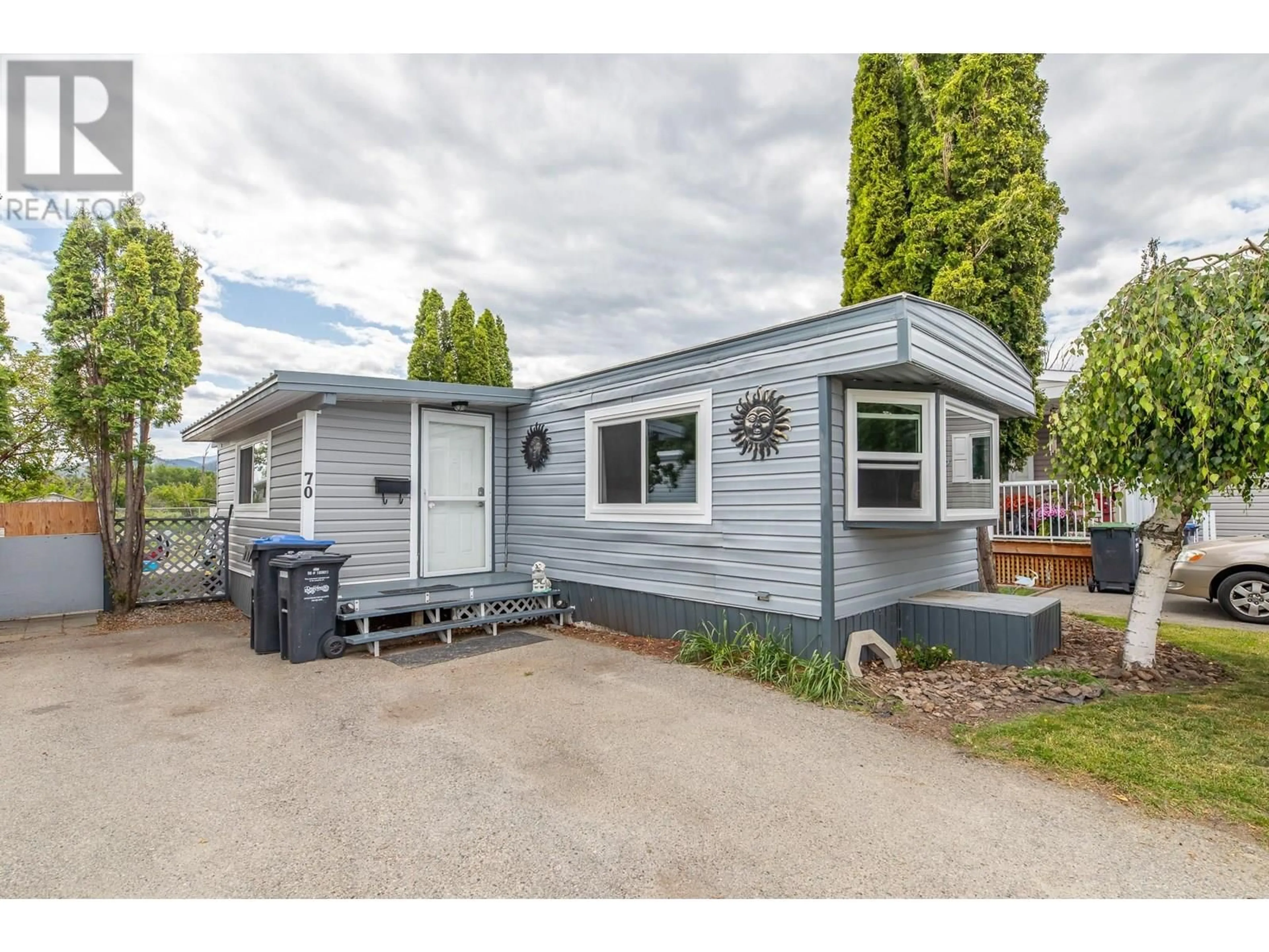 Home with vinyl exterior material, street for 70 - 3245 PARIS STREET, Penticton British Columbia V2A3T9