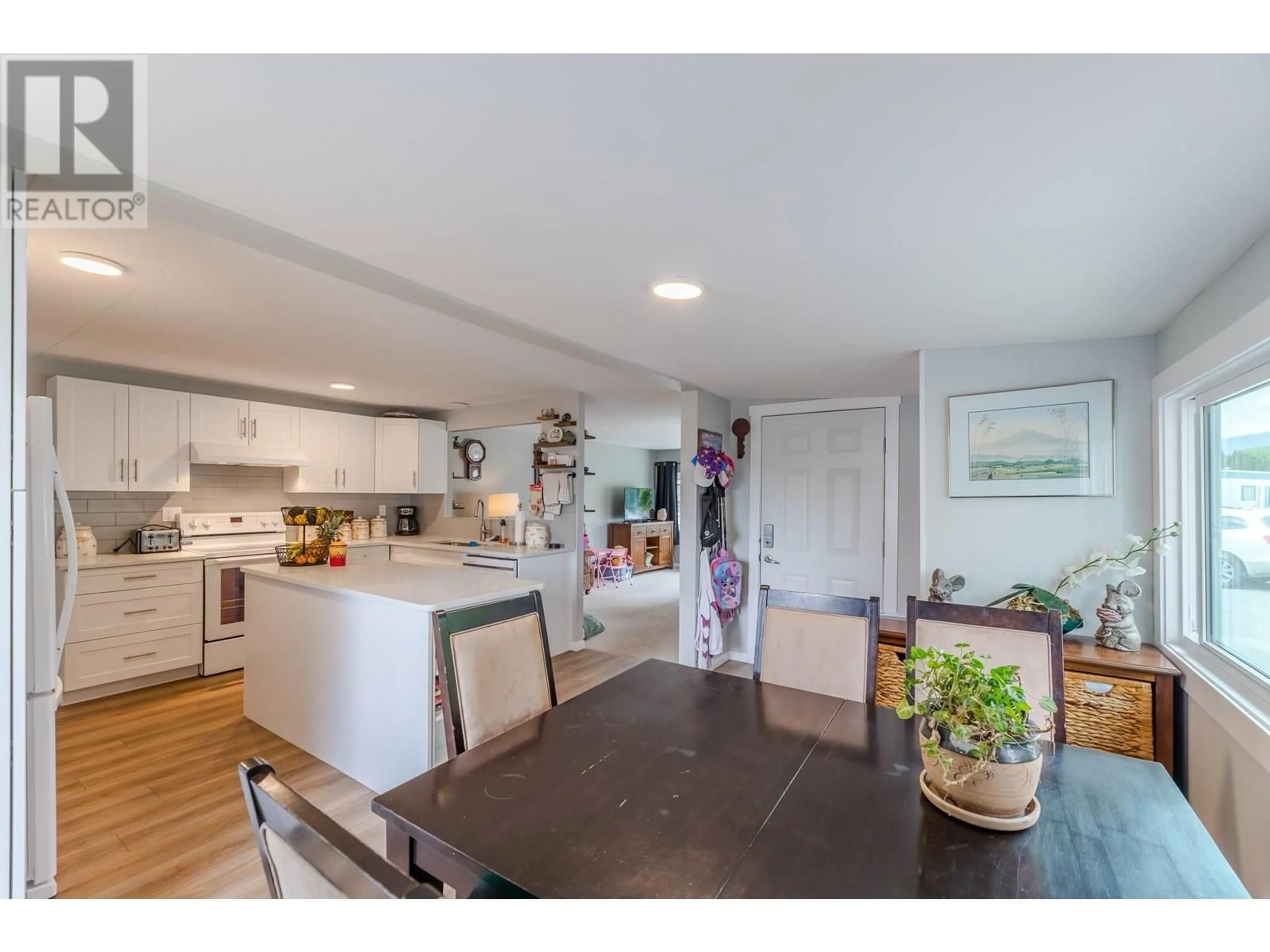 Open concept kitchen, unknown for 70 - 3245 PARIS STREET, Penticton British Columbia V2A3T9