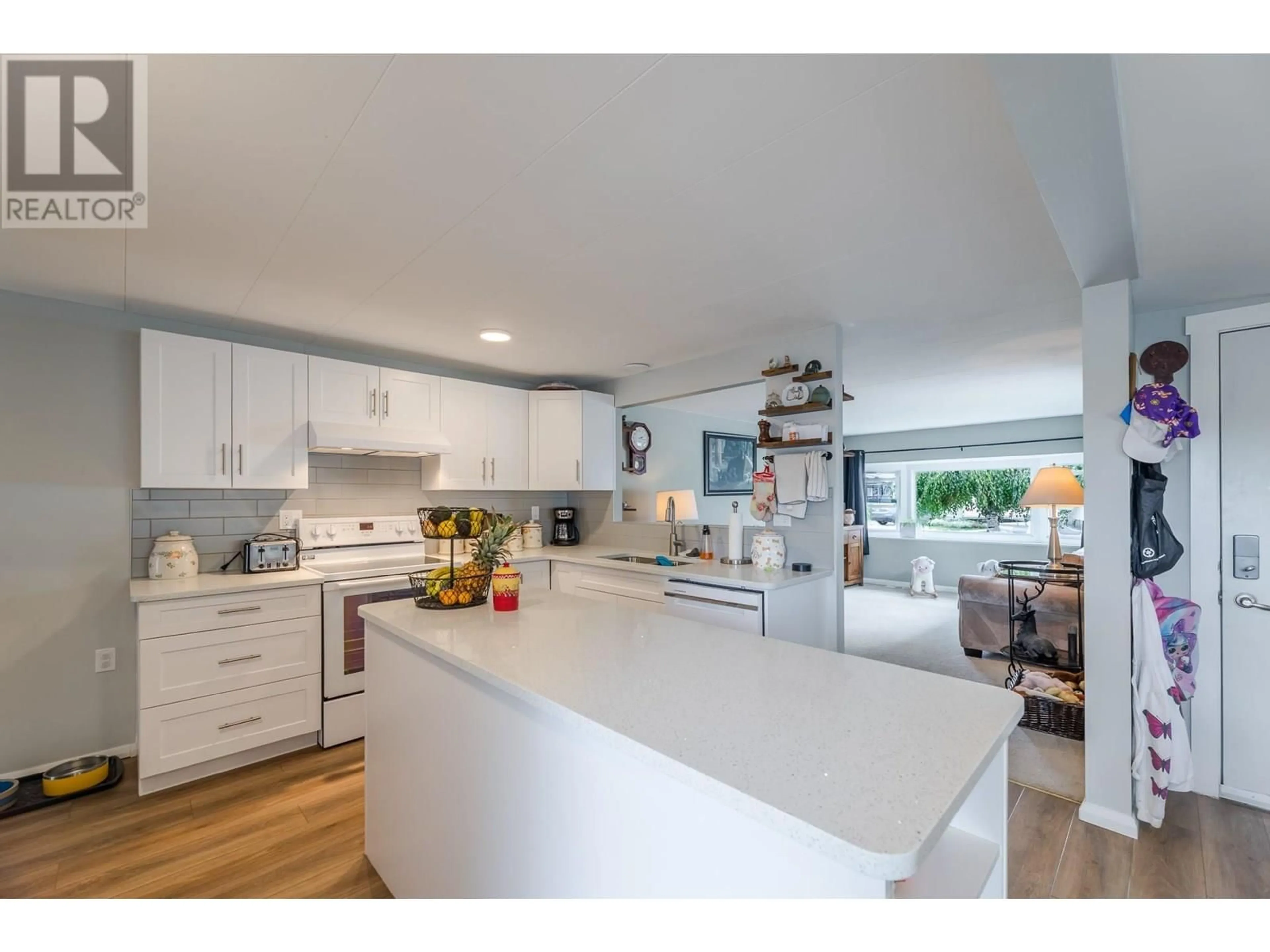 Open concept kitchen, unknown for 70 - 3245 PARIS STREET, Penticton British Columbia V2A3T9