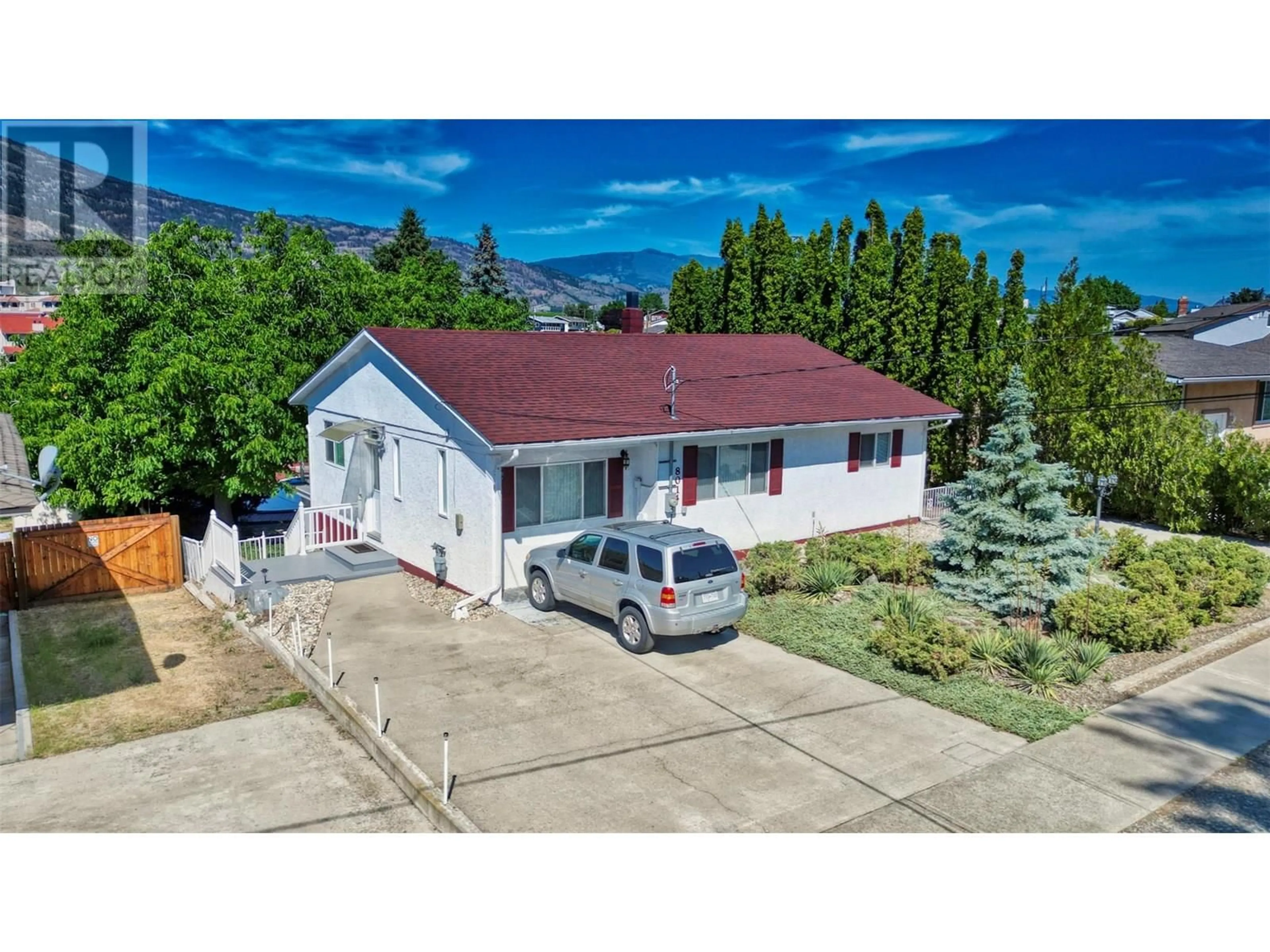 A pic from outside/outdoor area/front of a property/back of a property/a pic from drone, street for 8014 89TH STREET, Osoyoos British Columbia V0H1V1