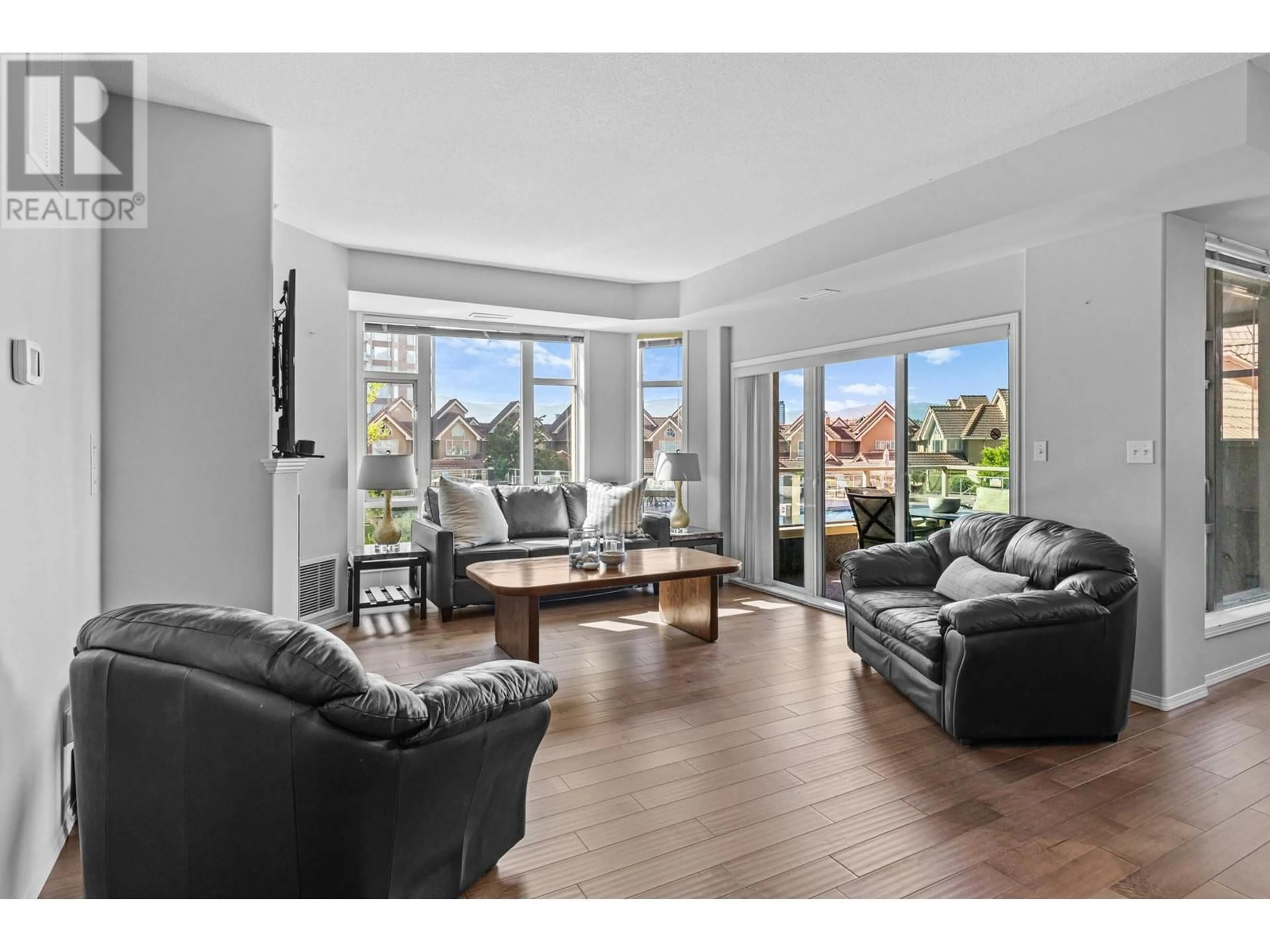 Living room with furniture, unknown for 401 - 1128 SUNSET DRIVE, Kelowna British Columbia V1Y9W7