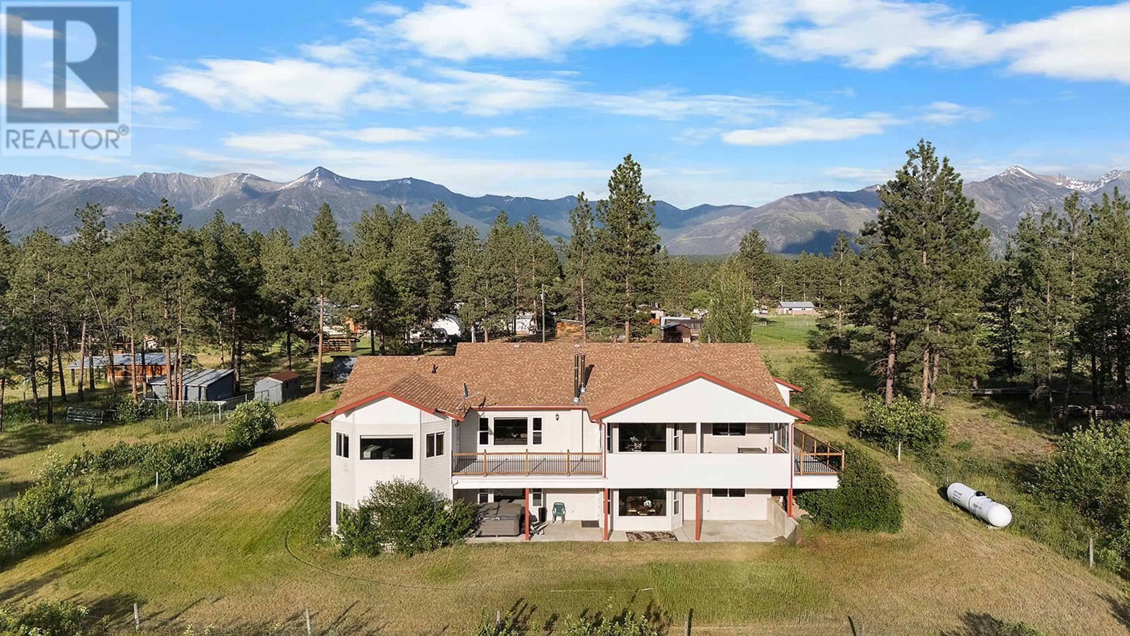 A pic from outside/outdoor area/front of a property/back of a property/a pic from drone, mountain view for 4363 LISTER ROAD OTHER, Ta Ta Creek British Columbia V0B1H0