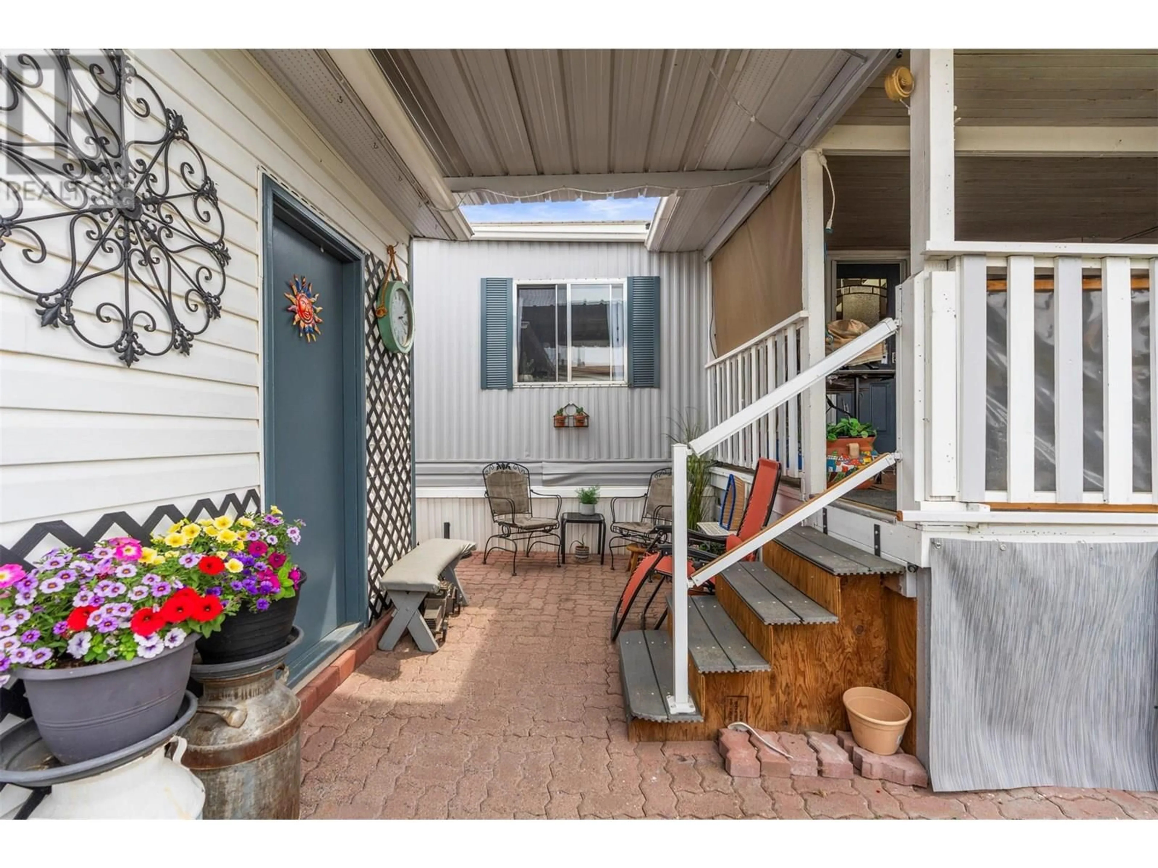 Indoor entryway for 48 - 9020 JIM BAILEY ROAD, Kelowna British Columbia V4V1E5