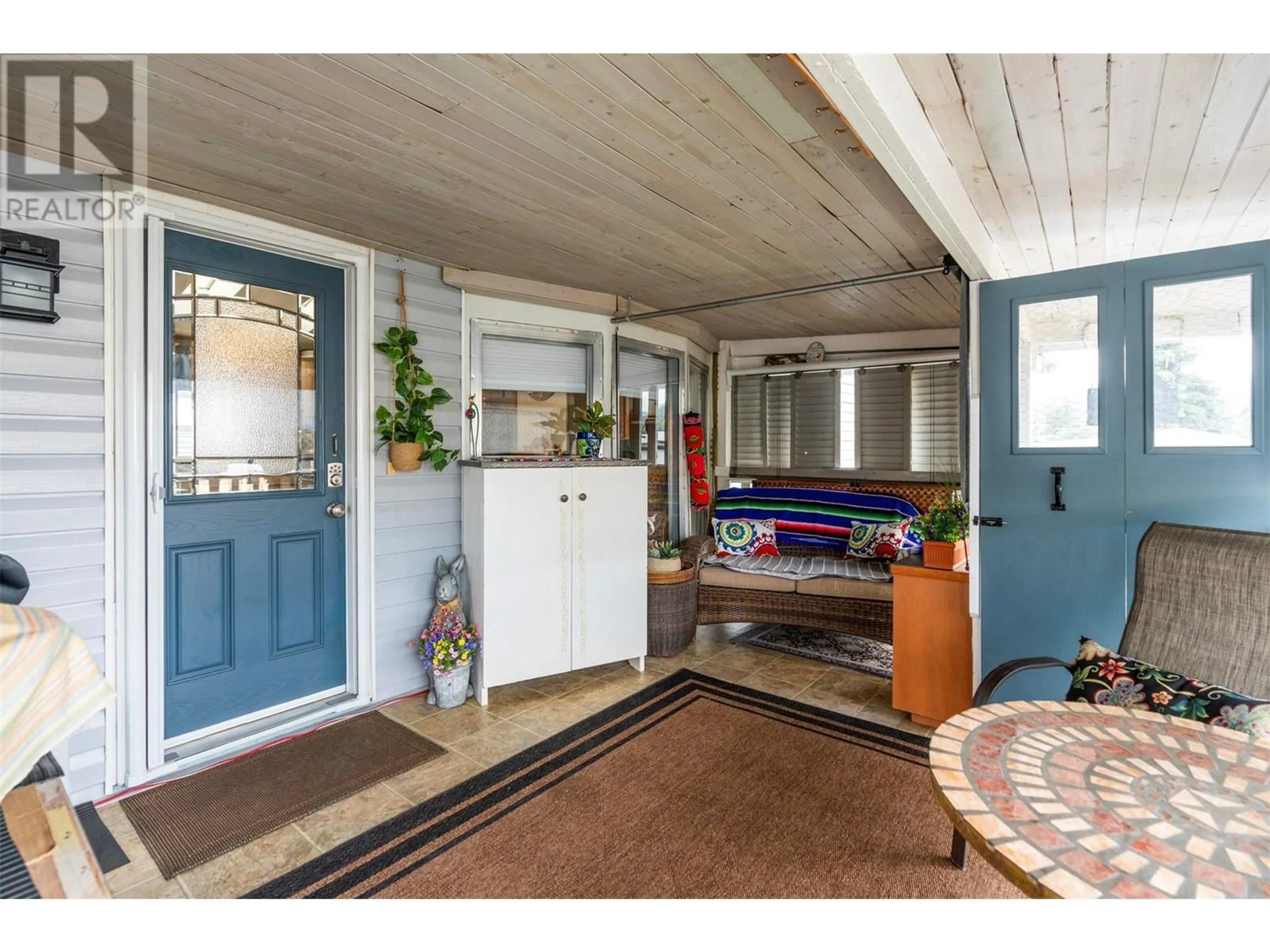 Indoor entryway for 48 - 9020 JIM BAILEY ROAD, Kelowna British Columbia V4V1E5