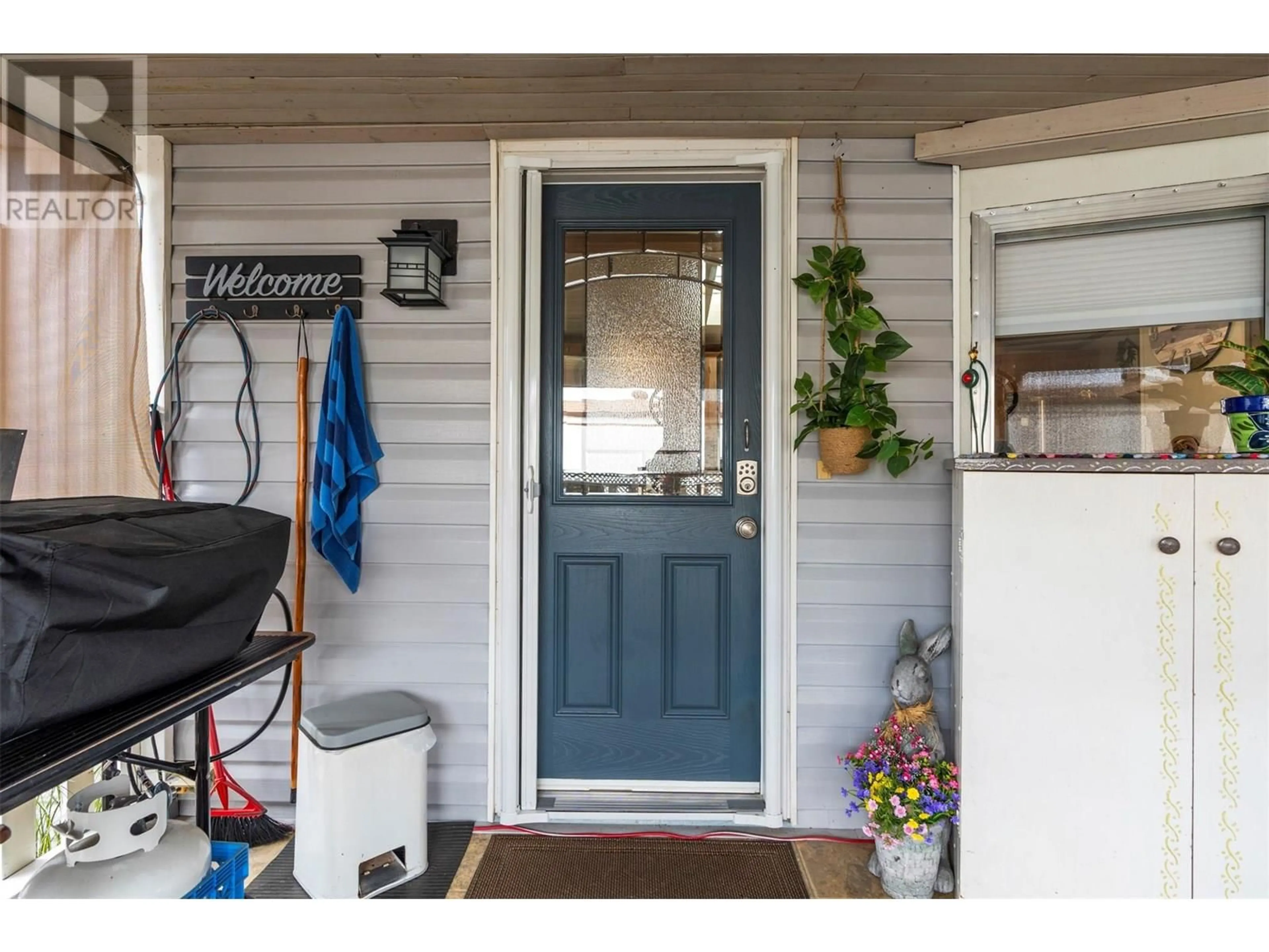 Indoor entryway for 48 - 9020 JIM BAILEY ROAD, Kelowna British Columbia V4V1E5
