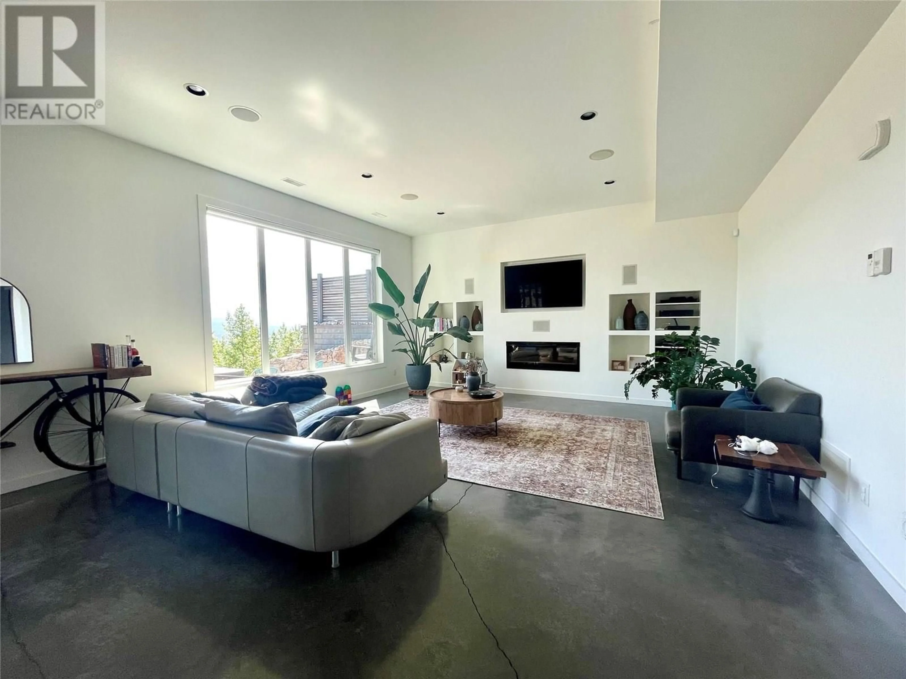 Living room with furniture, unknown for 1046 HENDERSON DRIVE, Kelowna British Columbia V1P1S5