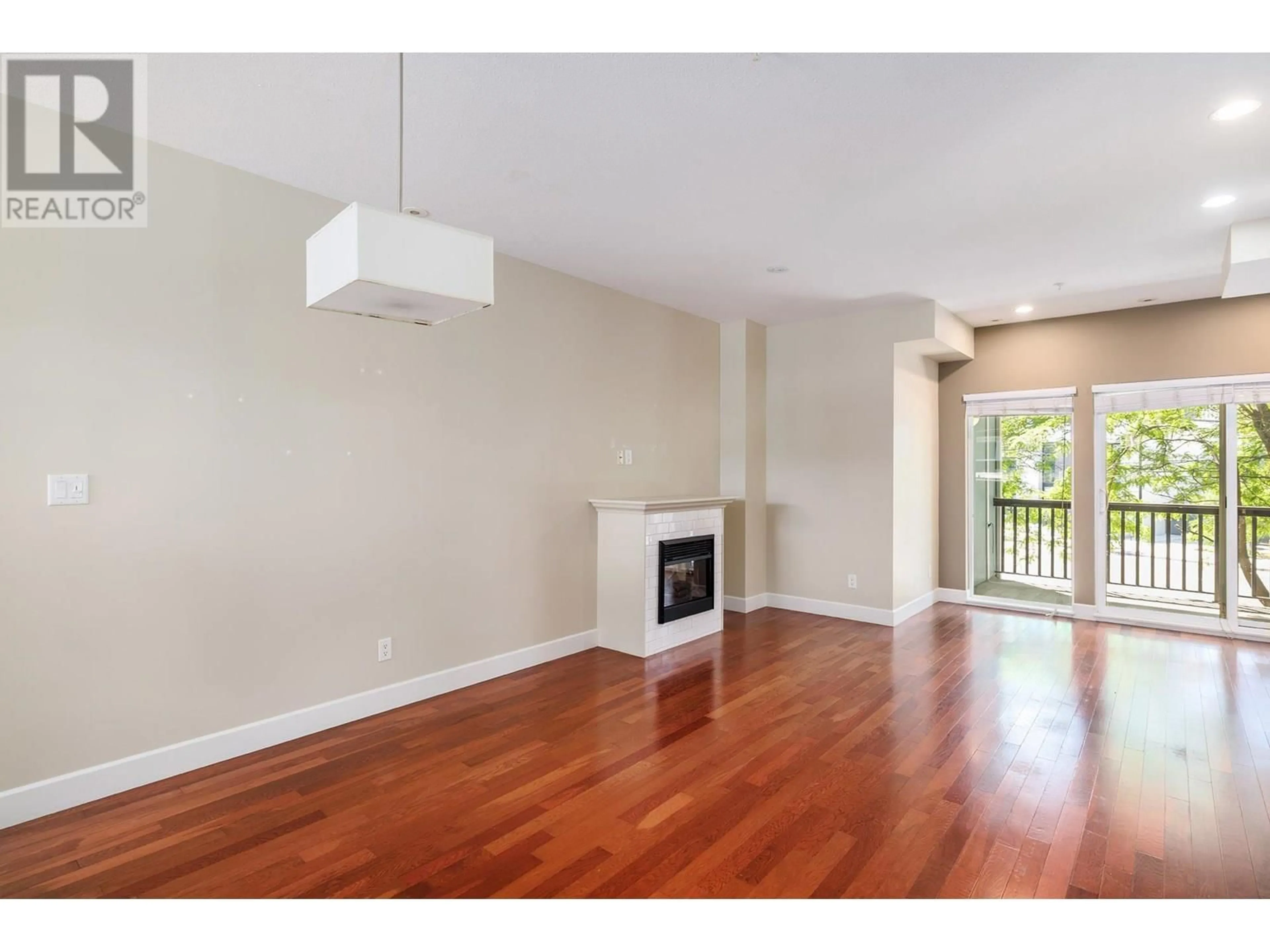 A pic of a room for 11 - 3416 SCOTT ROAD, Kelowna British Columbia V1W3H3