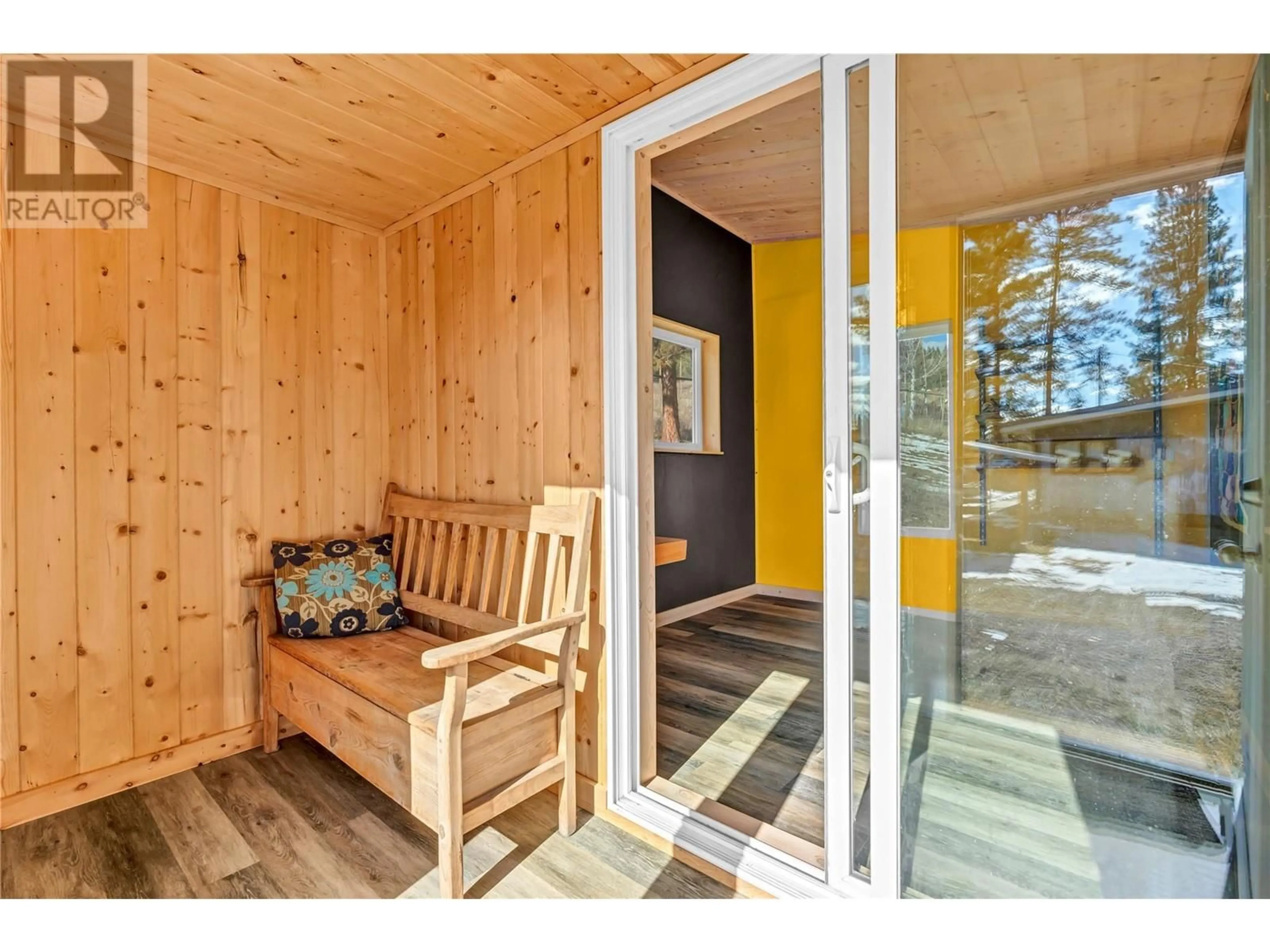 Indoor entryway for 150 HIDDEN VALLEY RD OTHER, Princeton British Columbia V0X1W0