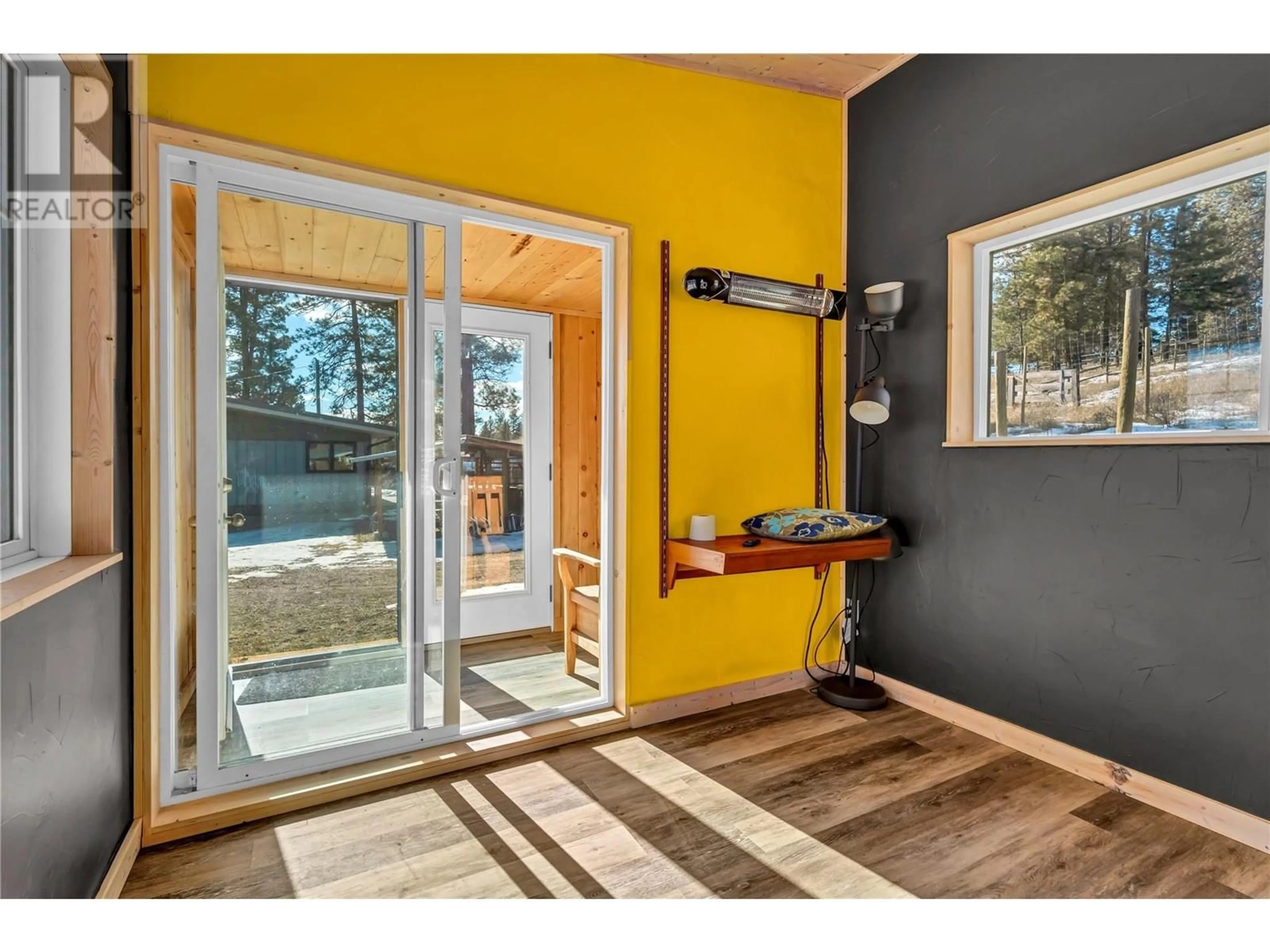 Indoor entryway for 150 HIDDEN VALLEY RD OTHER, Princeton British Columbia V0X1W0