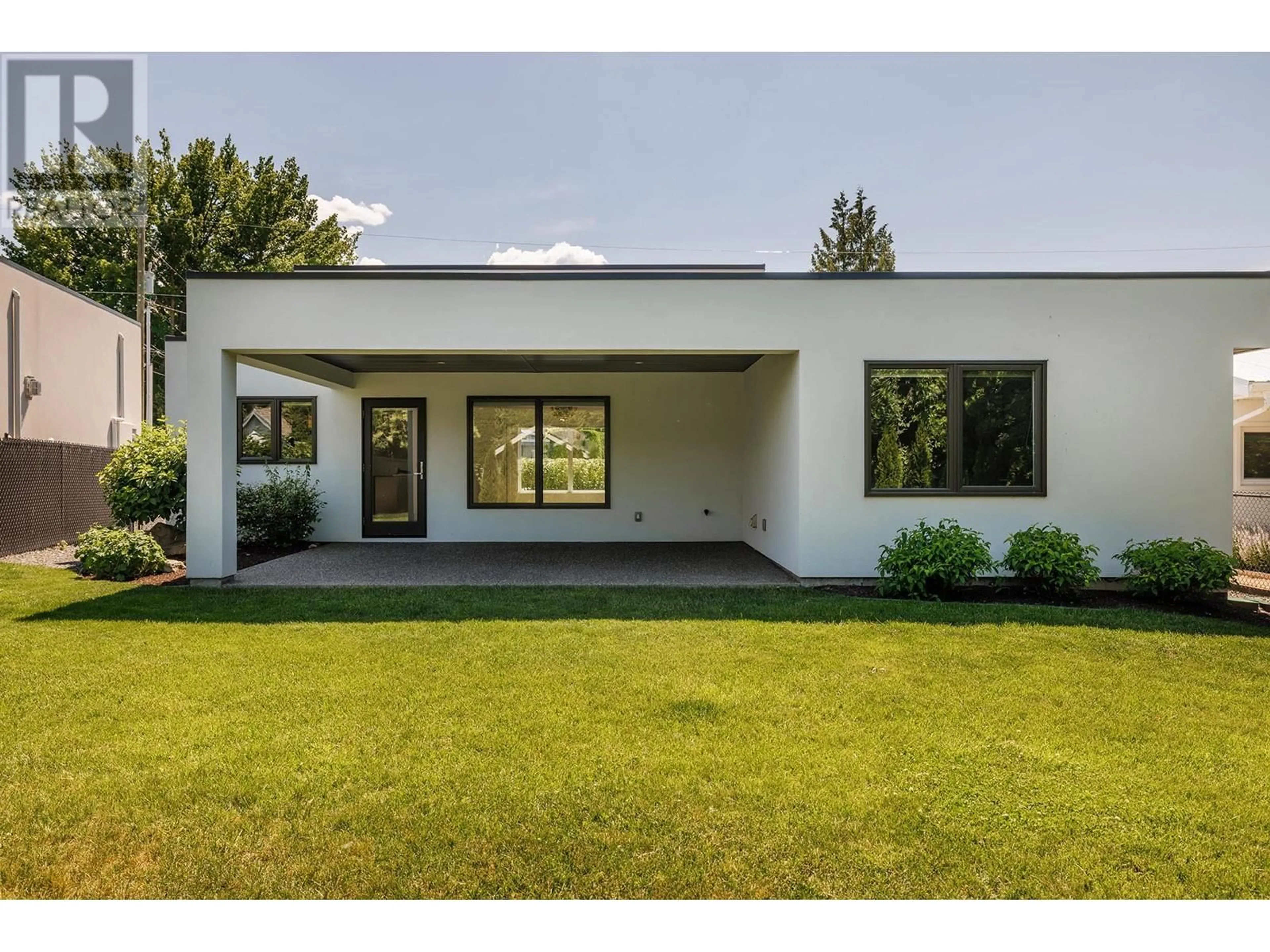 Home with vinyl exterior material, unknown for 410 SARSONS ROAD, Kelowna British Columbia V1W1C2