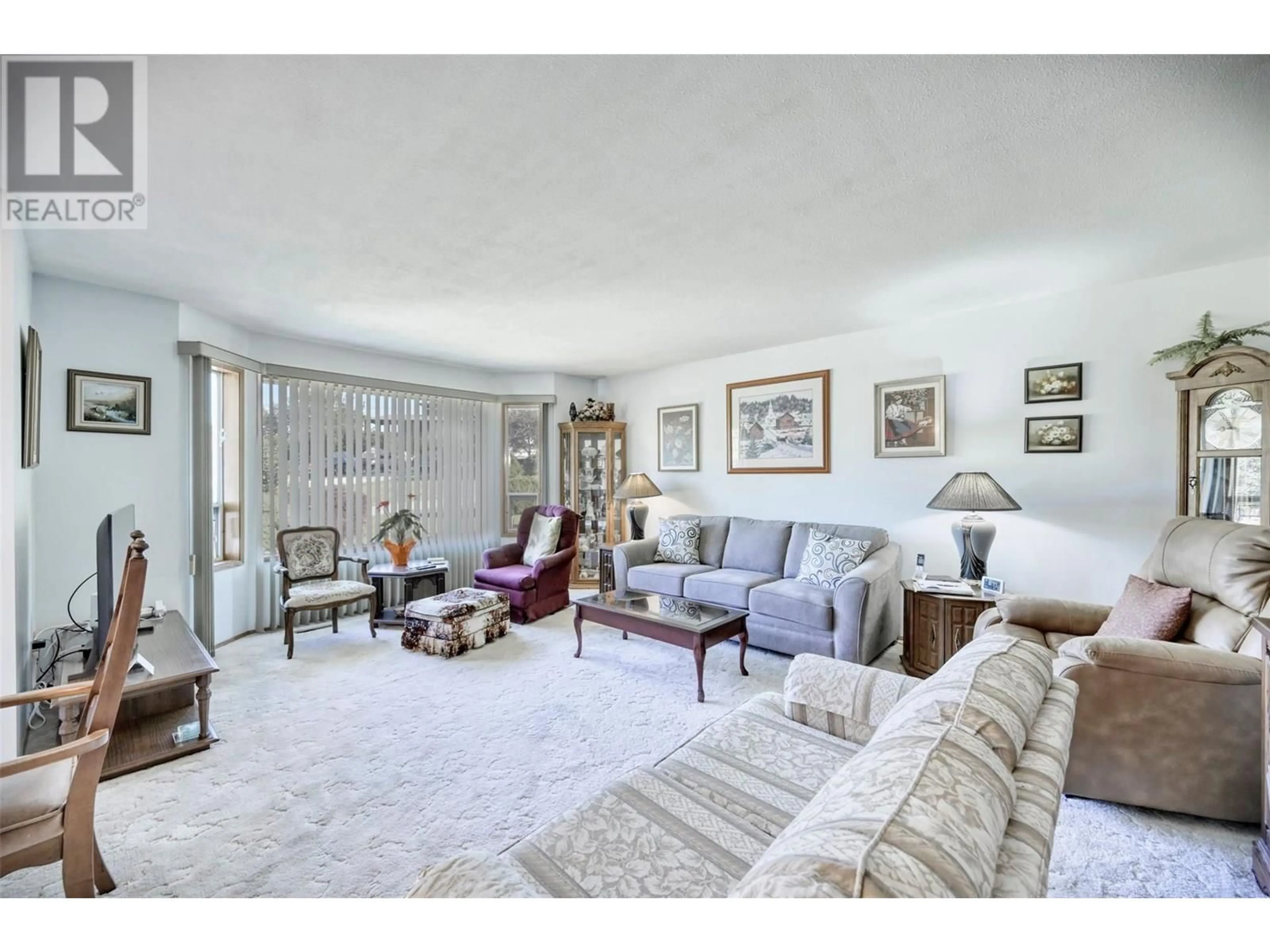 Living room with furniture, unknown for 2507 30TH AVENUE, Osoyoos British Columbia V0H1V6