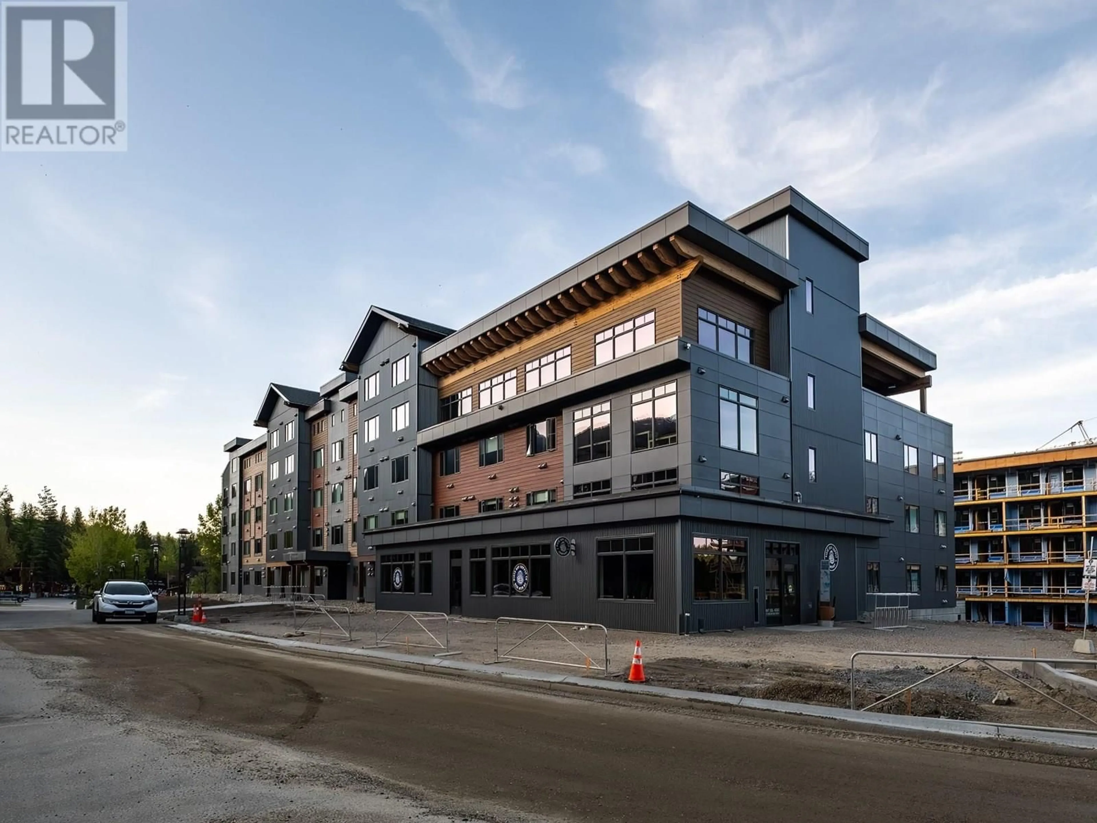 Unknown for 208 - 4280 RED MOUNTAIN ROAD, Rossland British Columbia V0G1Y0