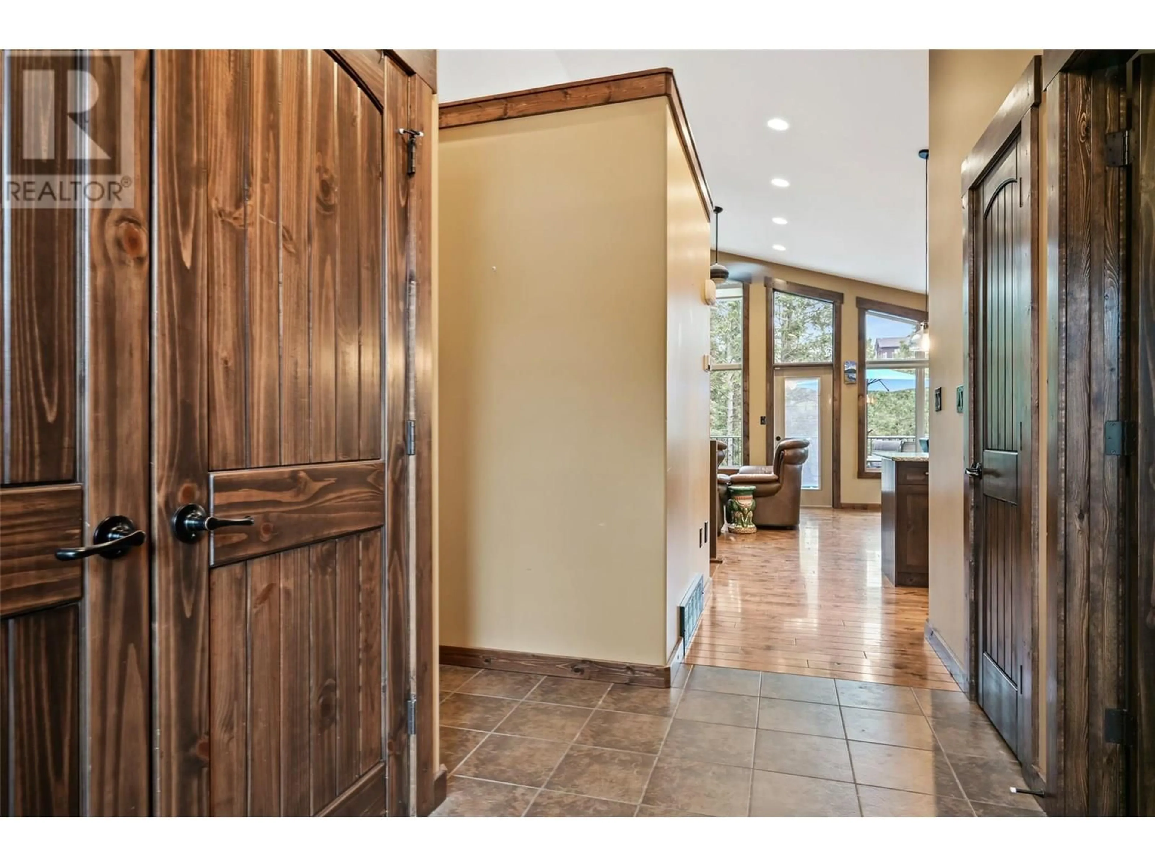 Indoor entryway for 2522 COBBLESTONE TRAIL, Invermere British Columbia V0A1K6