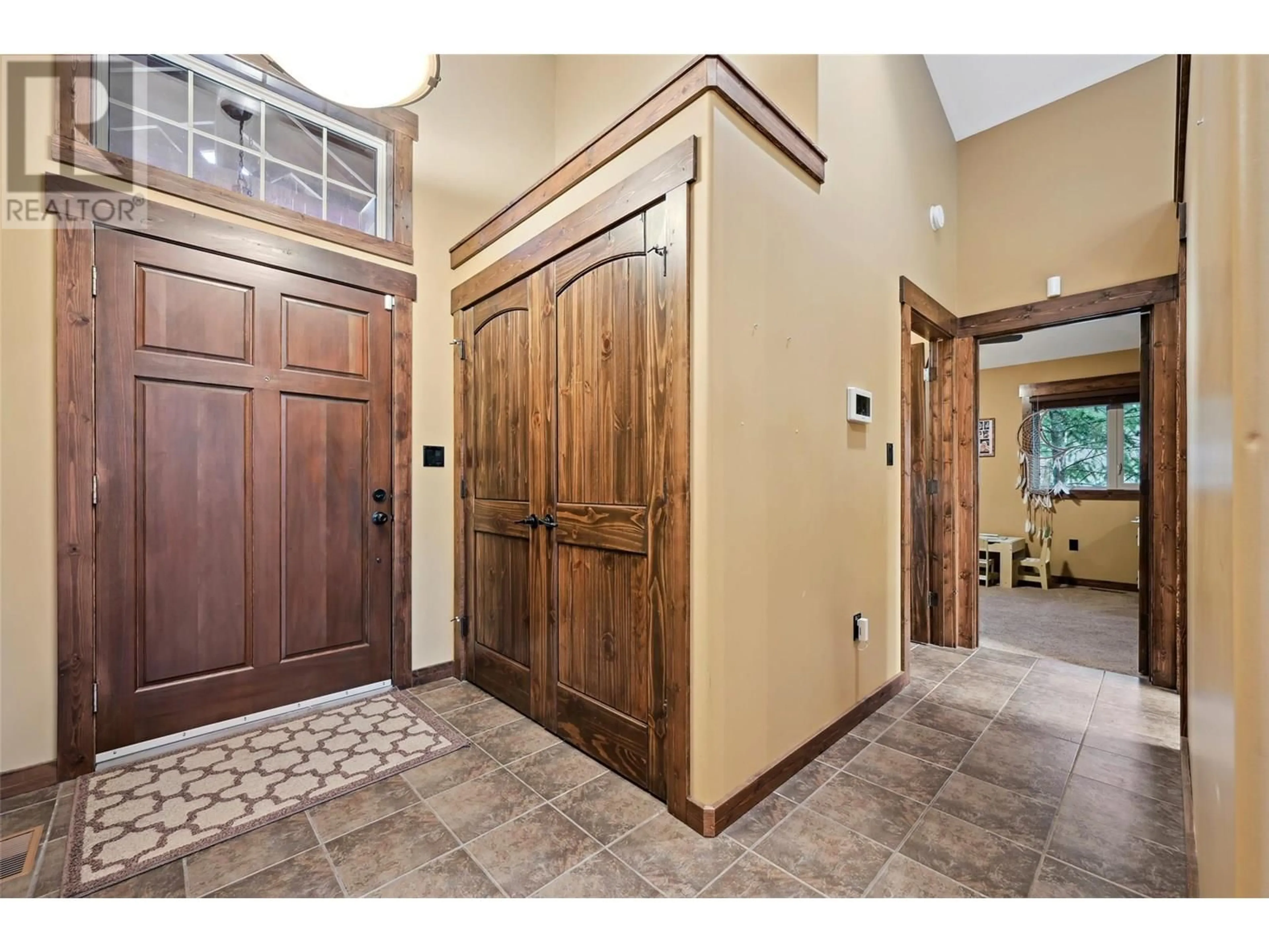 Indoor entryway for 2522 COBBLESTONE TRAIL, Invermere British Columbia V0A1K6