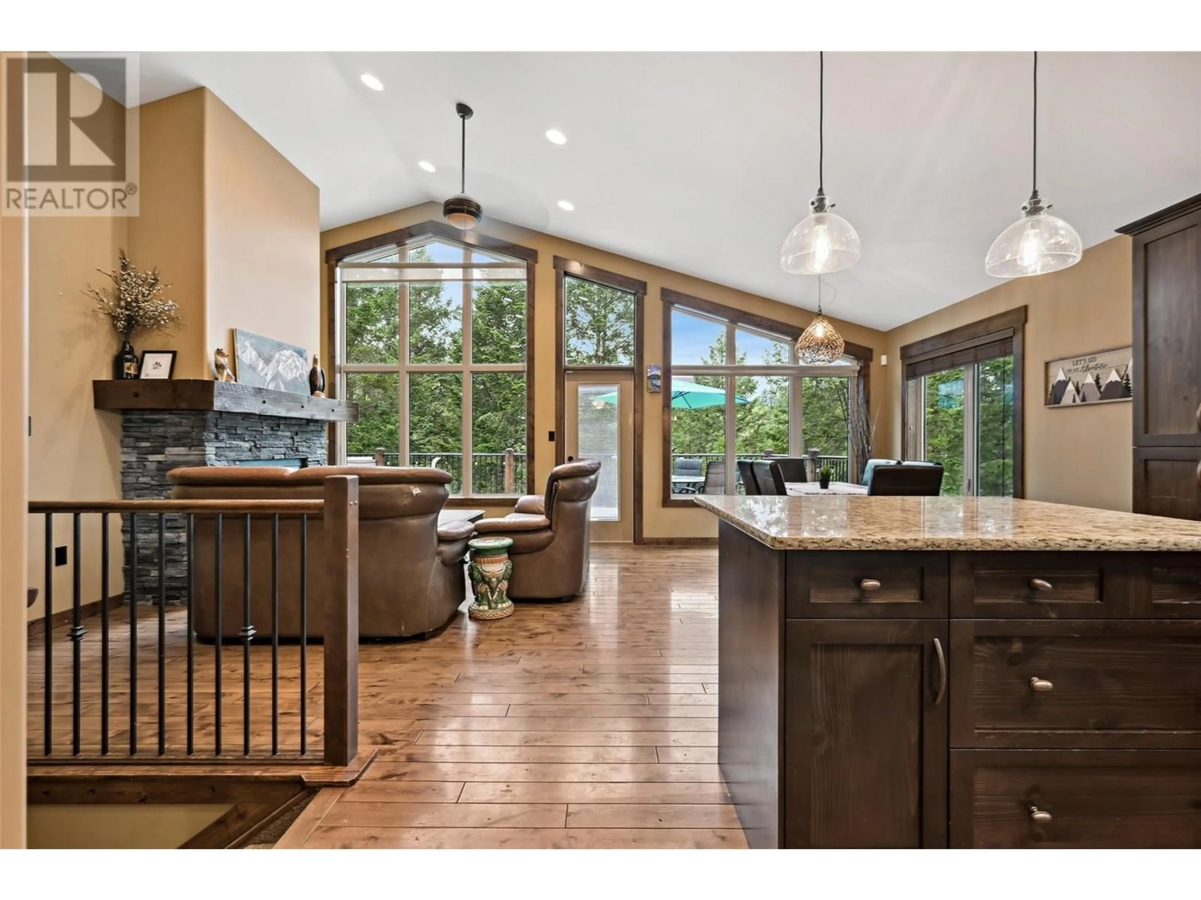 Open concept kitchen, unknown for 2522 COBBLESTONE TRAIL, Invermere British Columbia V0A1K6